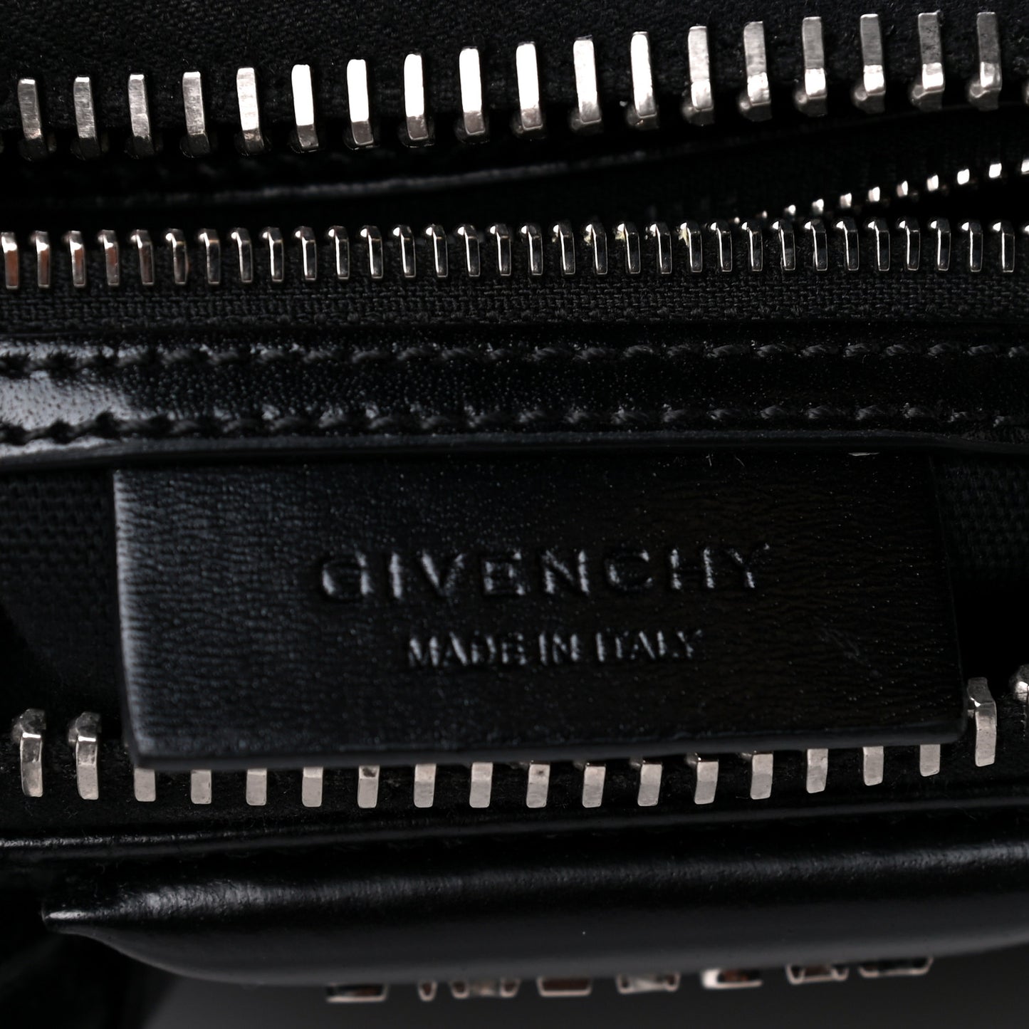 Shiny Lord Calfskin Mini Antigona Black