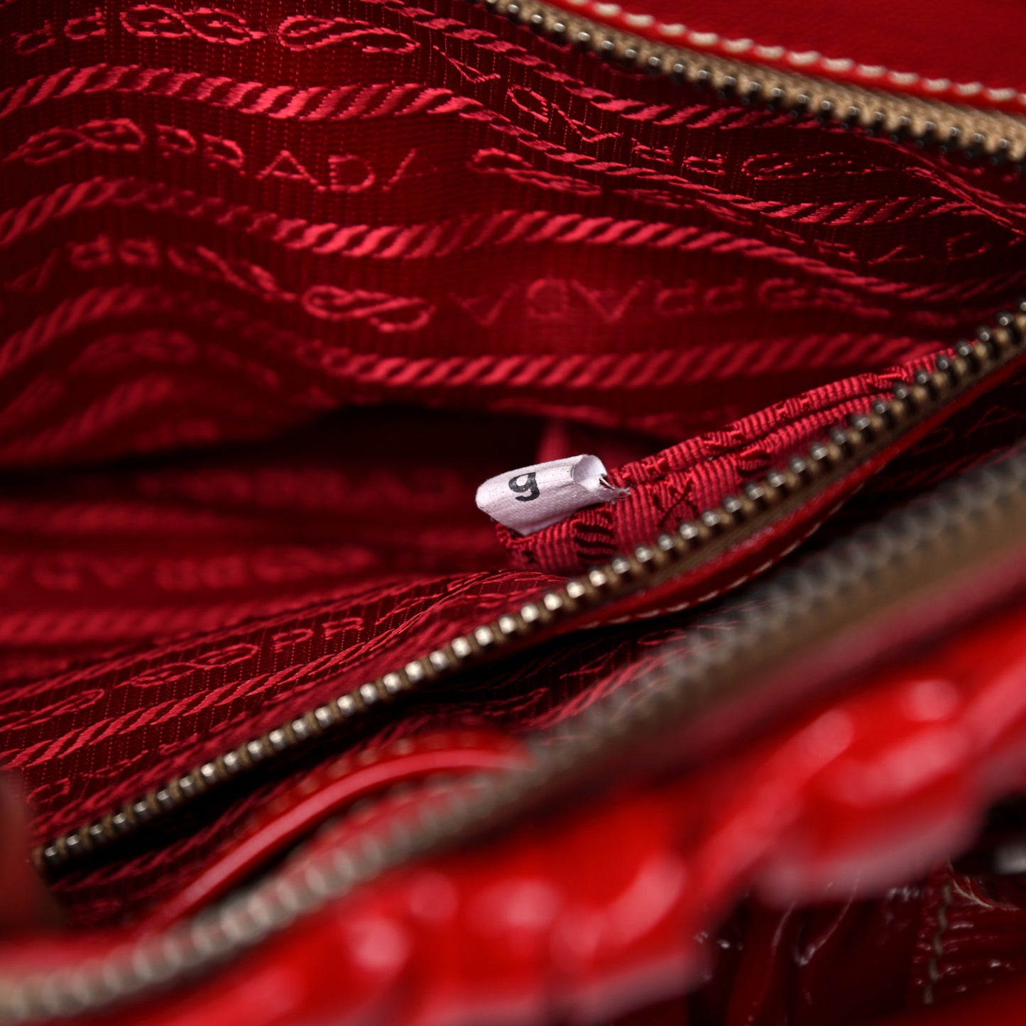 Vernice Gaufre Shopping Satchel Rosso