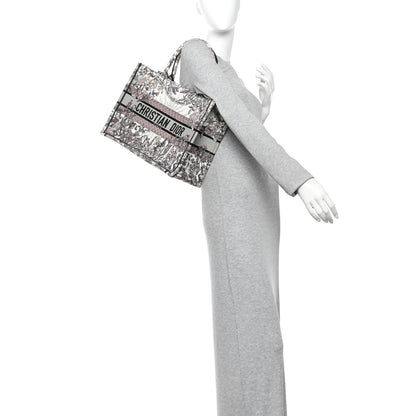 Christian Dior Canvas Embroidered Medium 4 Saisons Hiver Soleil Book Tote Multicolor 2 of 12