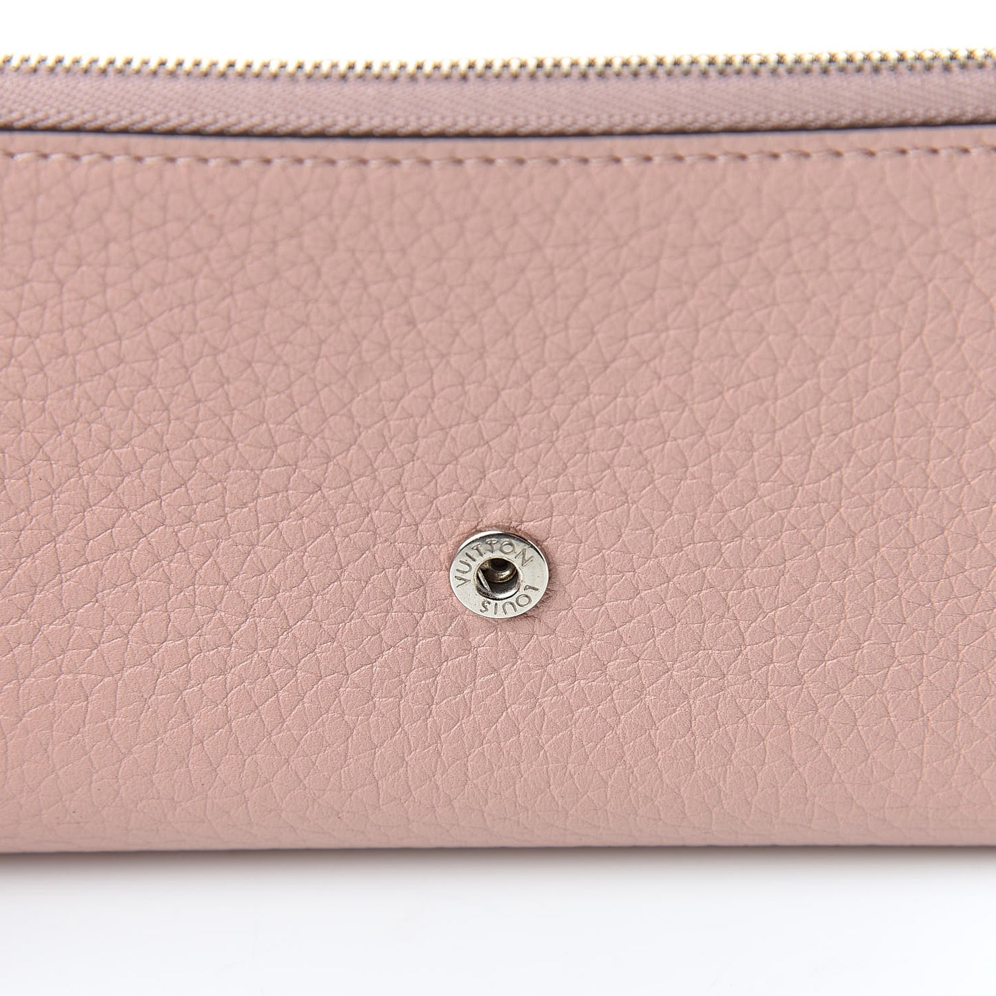 Taurillon Capucines Compact Wallet Magnolia
