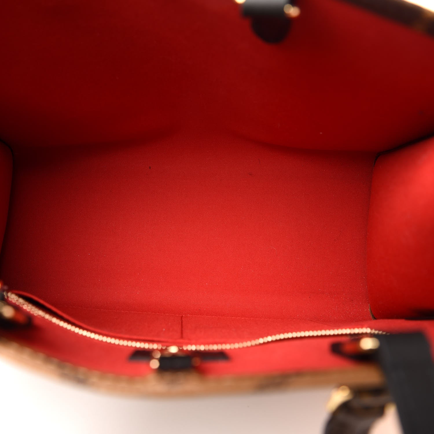 Louis Vuitton Reverse Monogram Giant Onthego MM 5 of 11
