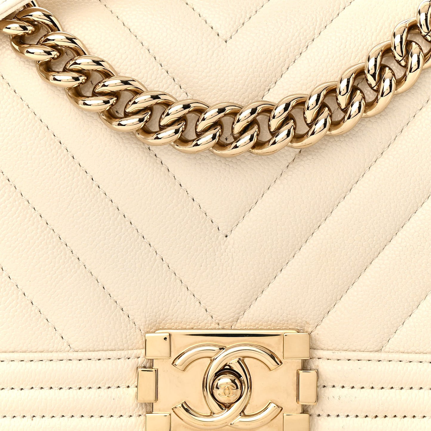 Caviar Chevron Quilted Medium Boy Flap White