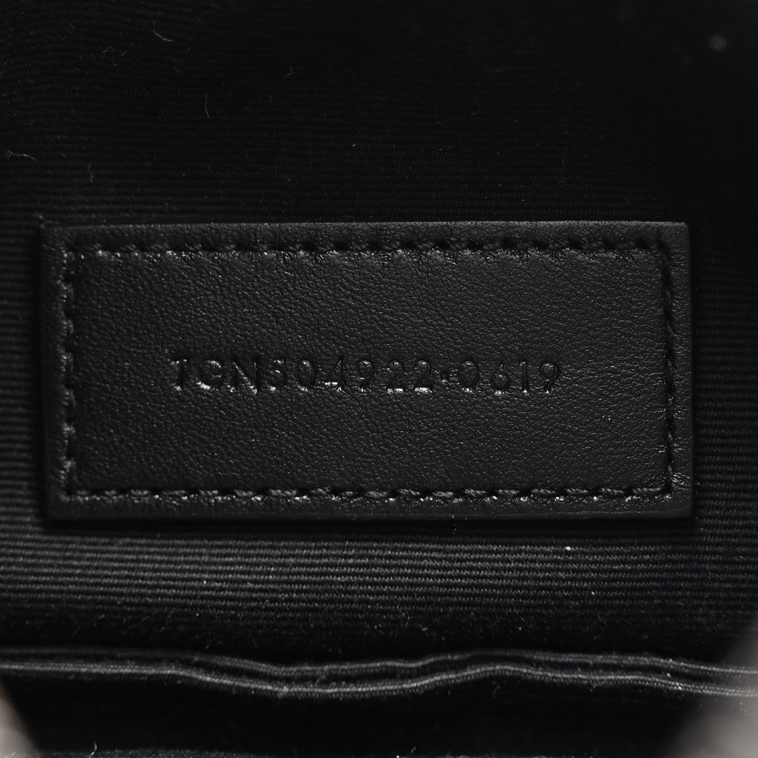 Saint Laurent Grain De Poudre Chevron Monogram Monochrome Bill Pouch Black 7 of 7