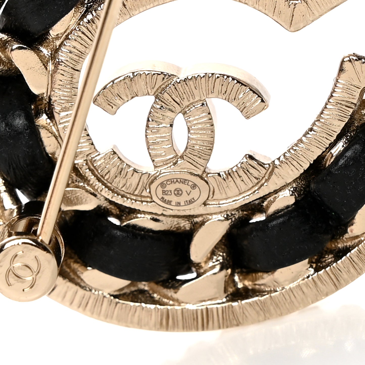 Lambskin Crystal 5 CC Brooch Gold