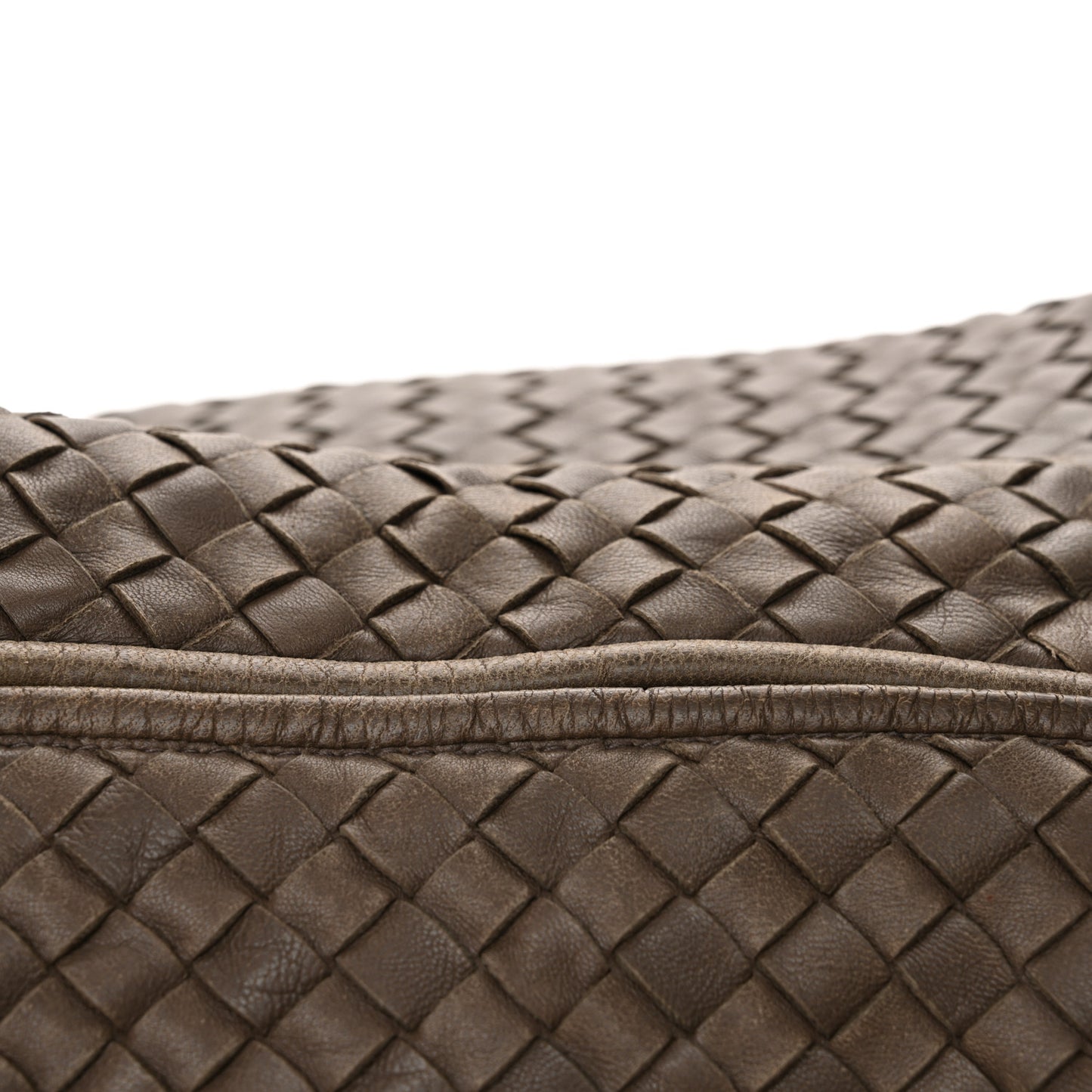 Nappa Intrecciato Large Veneta Hobo Fume