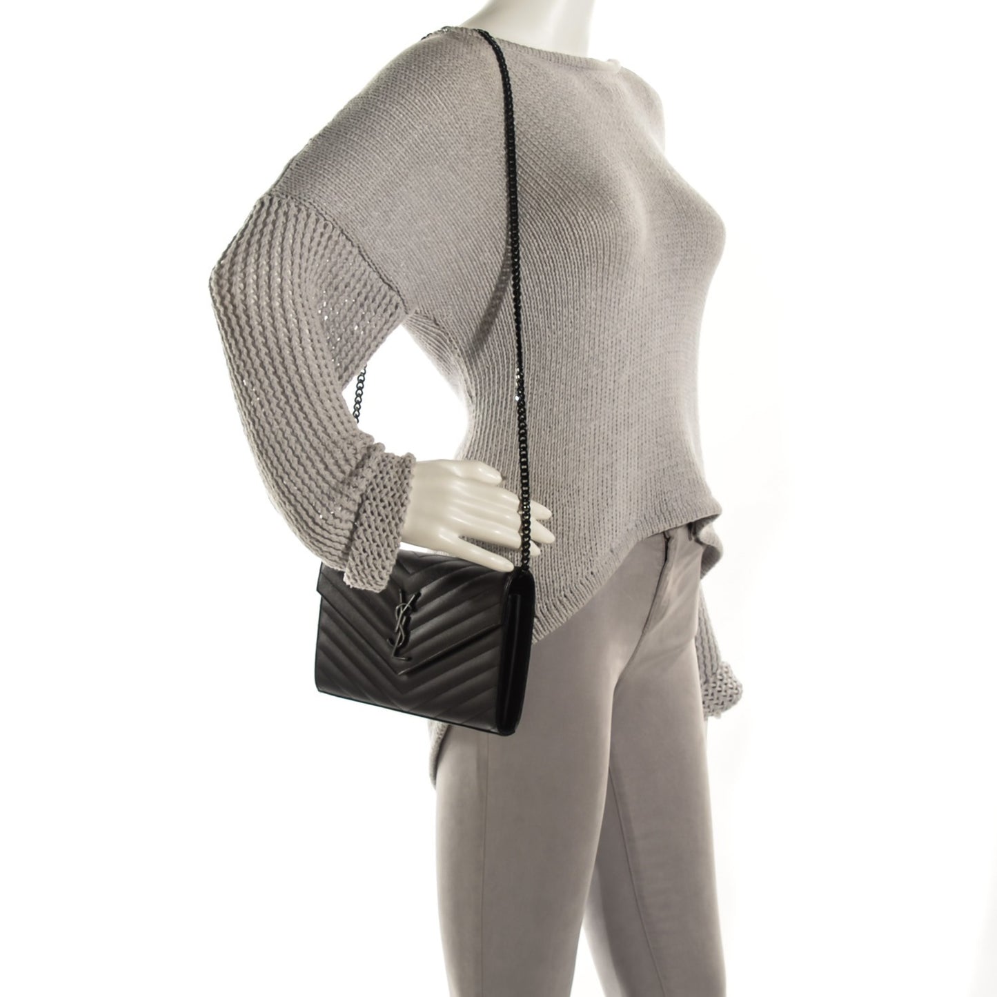 Grain De Poudre Matelasse Chevron Medium Monogram Chain Wallet Black