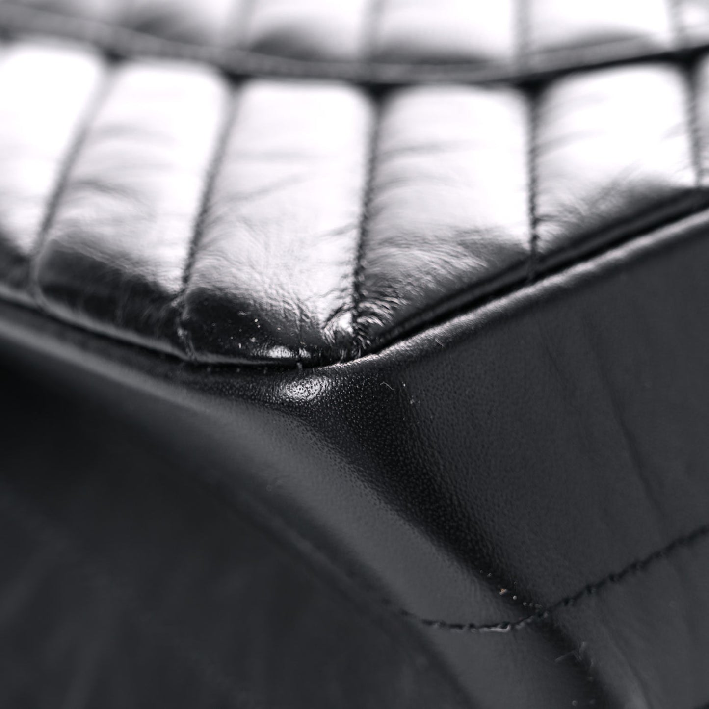 Aged Calfskin Chevron Quilted 2.55 Reissue 226 So Black