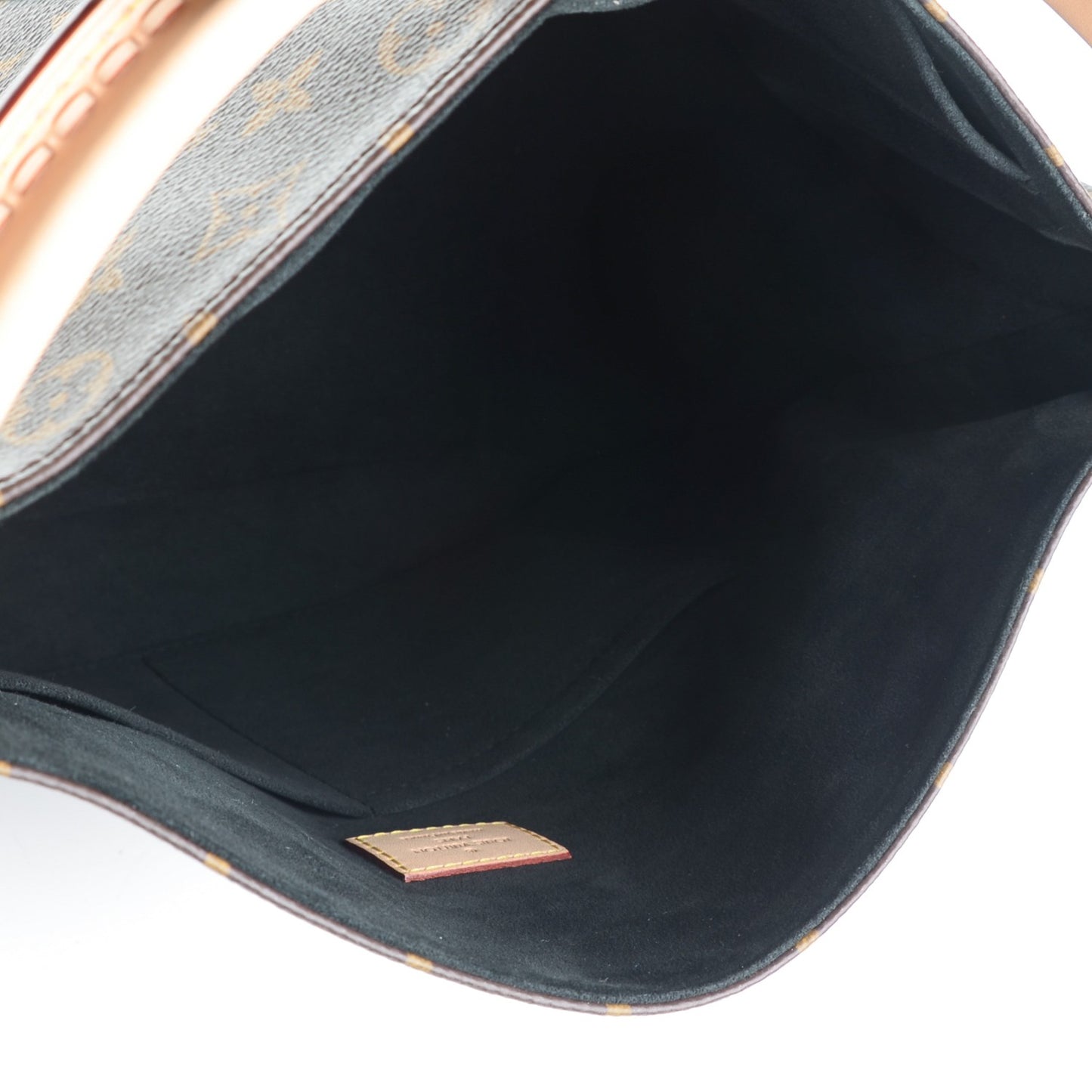 Monogram Gaia Black