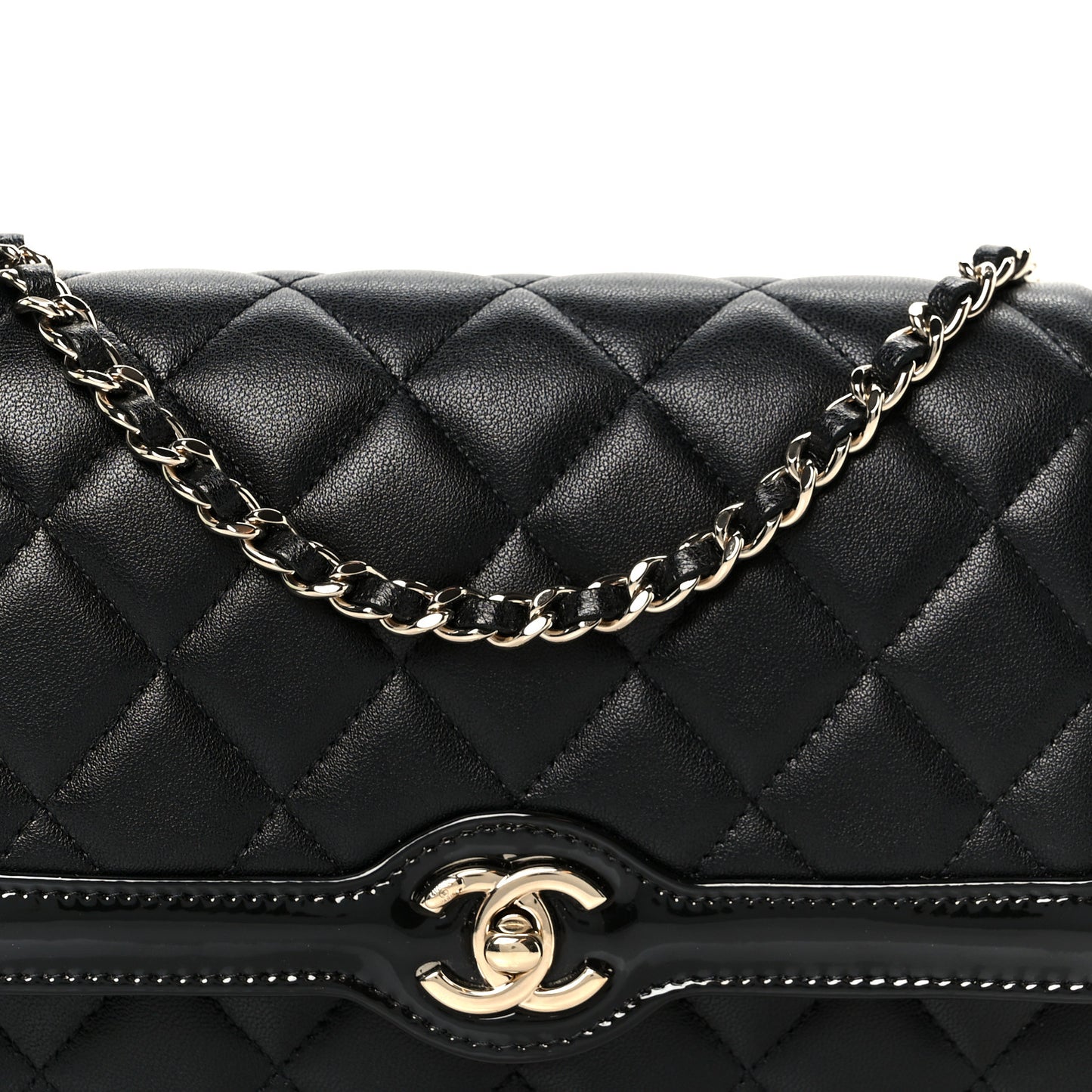 Lambskin Patent Calfskin Quilted Hold The Line CC Wallet On Chain WOC Black
