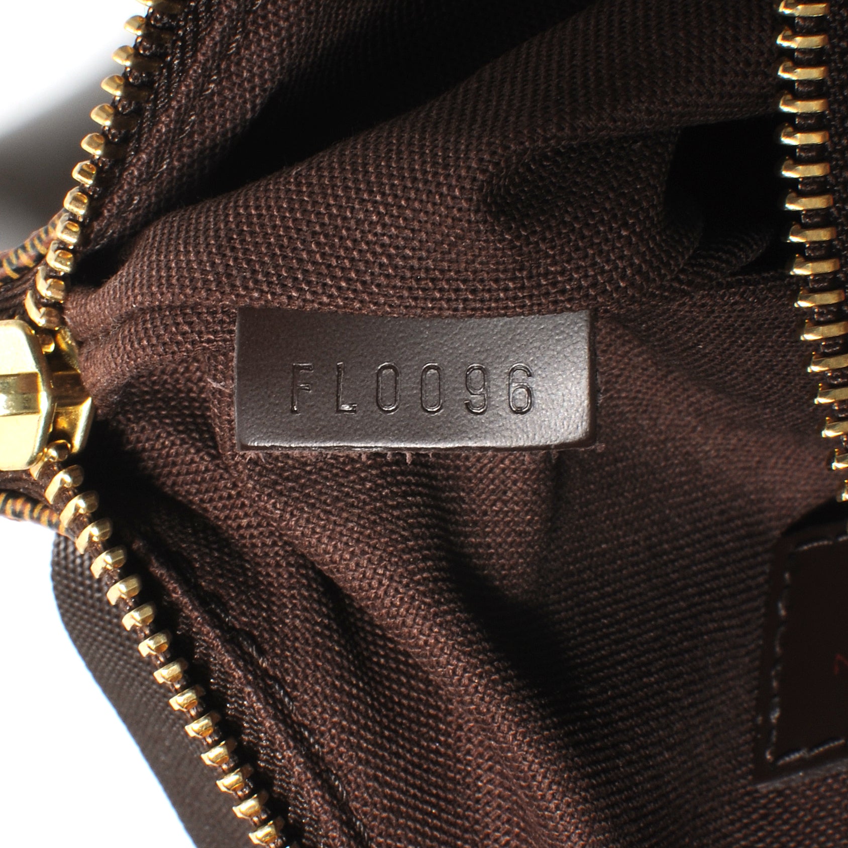 Louis Vuitton Damier Ebene Pochette Melville 6 of 7