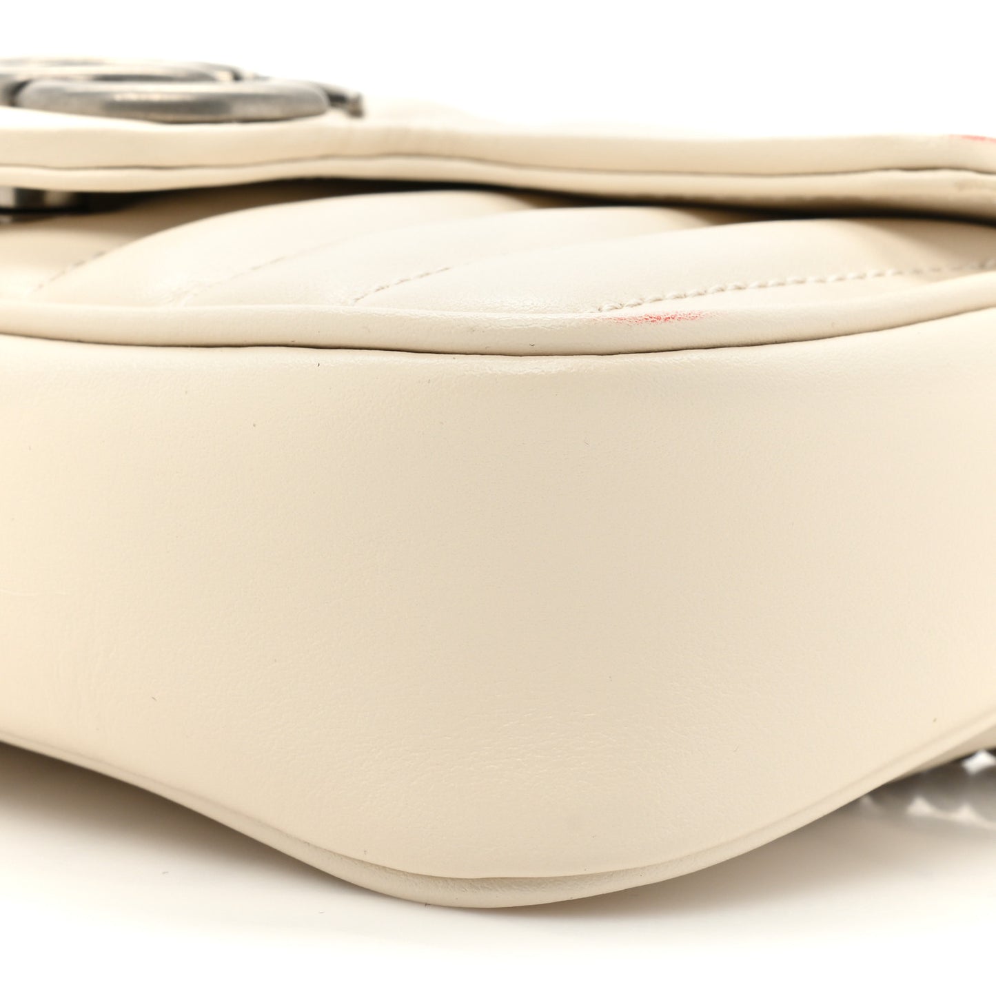 Calfskin Matelasse Aria Super Mini GG Marmont Shoulder Bag Mystic White