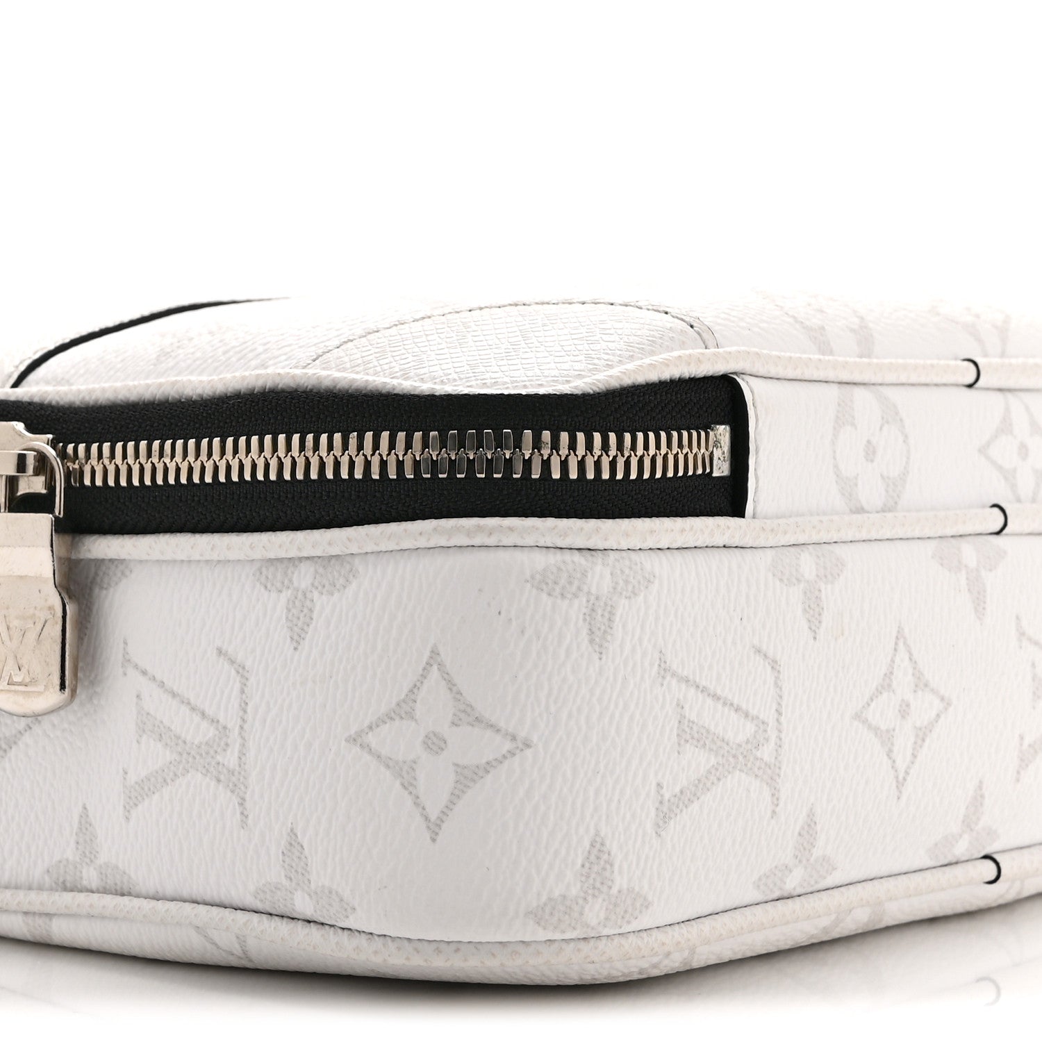 Louis Vuitton Taiga Monogram Alpha Messenger Optic White 9 of 10