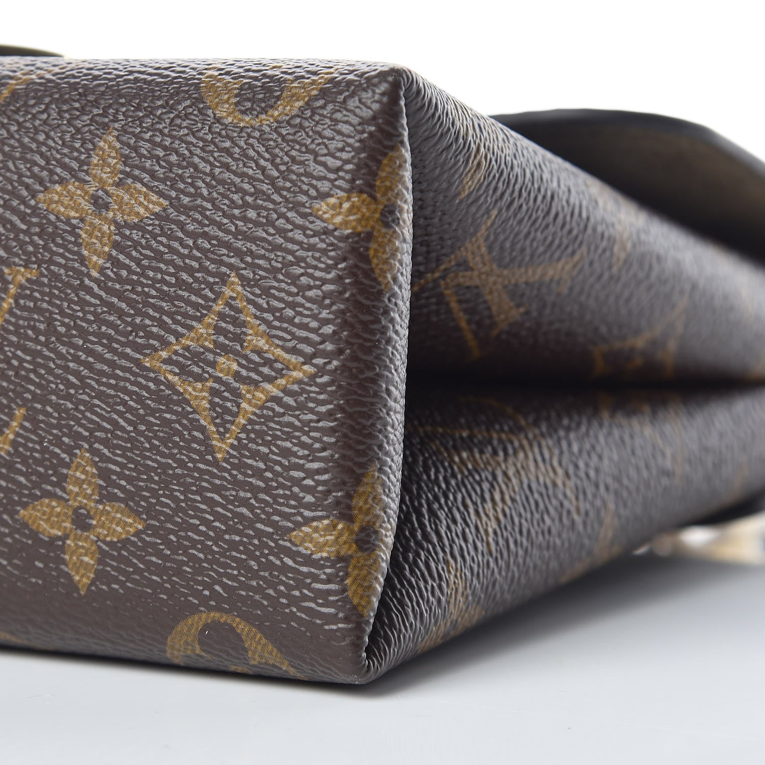 Louis Vuitton Monogram Locky BB Laurier 9 of 10