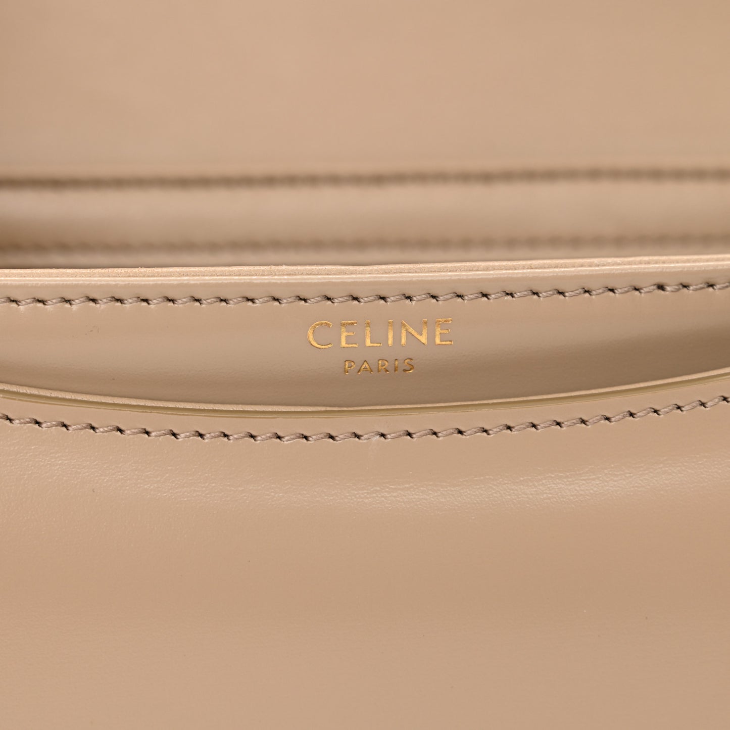 Shiny Calfskin Teen Besace Safari