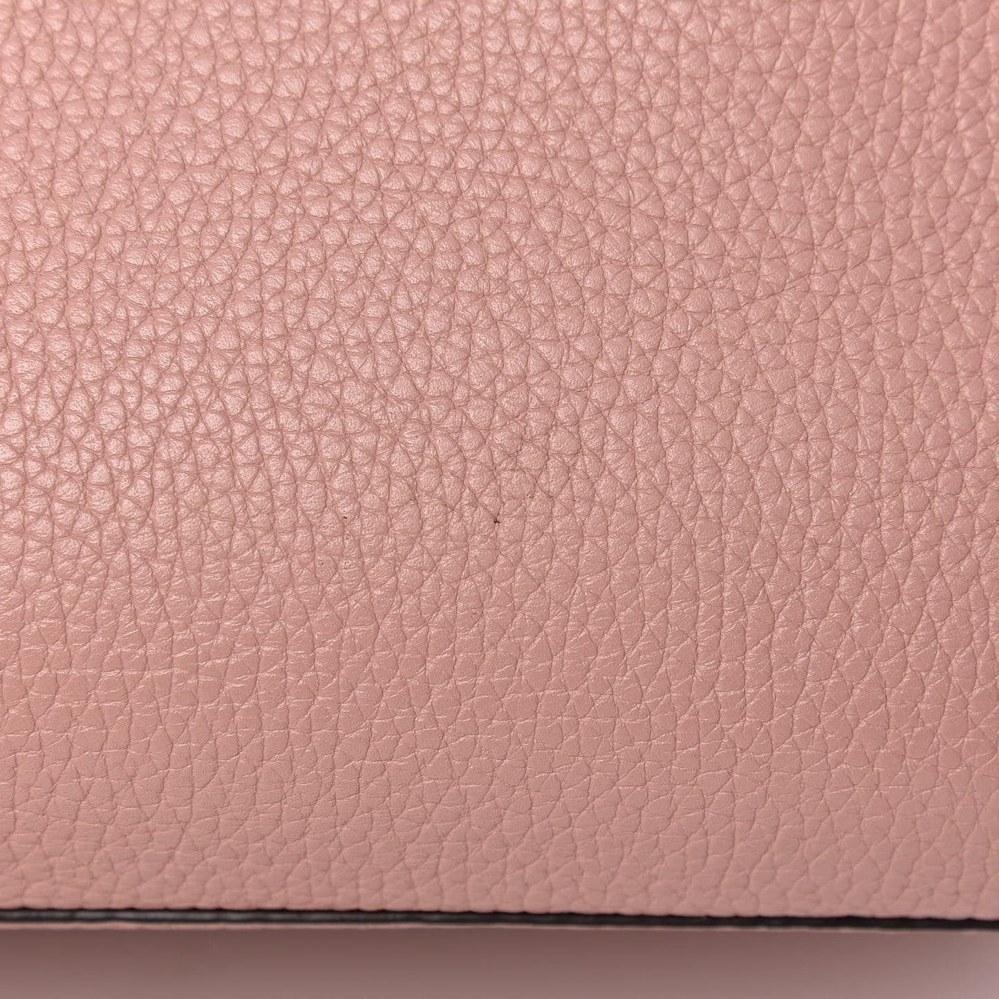 Taurillon Capucines MM Magnolia