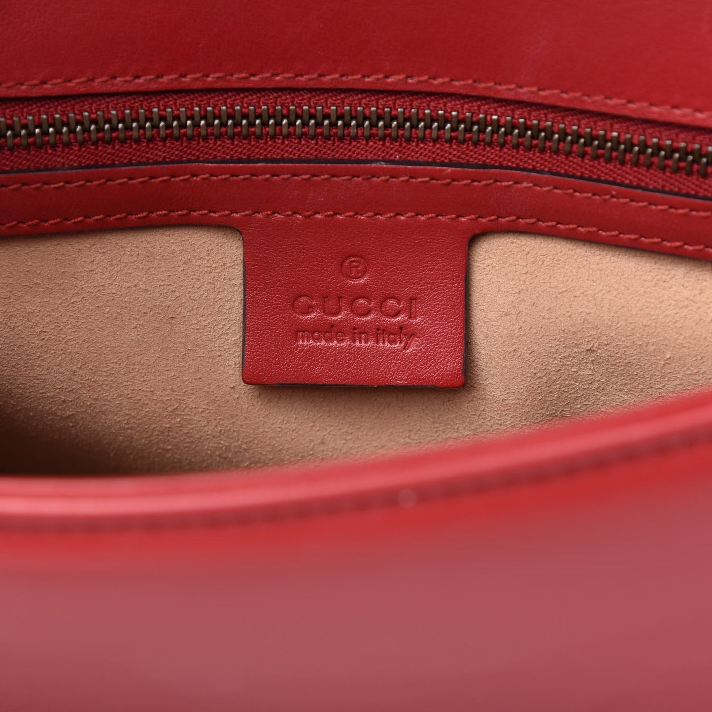Calfskin Matelasse Small GG Marmont Top Handle Shoulder Bag Hibiscus Red