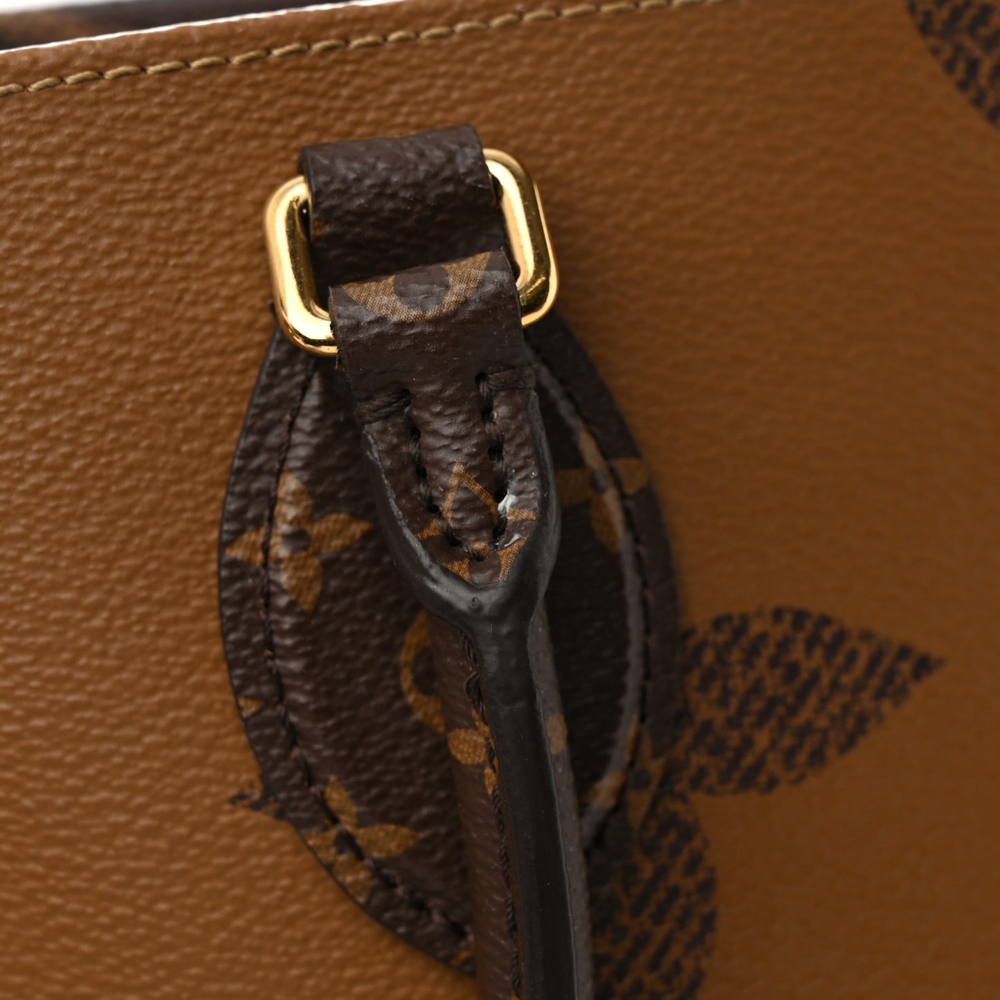 Reverse Monogram Giant Onthego MM