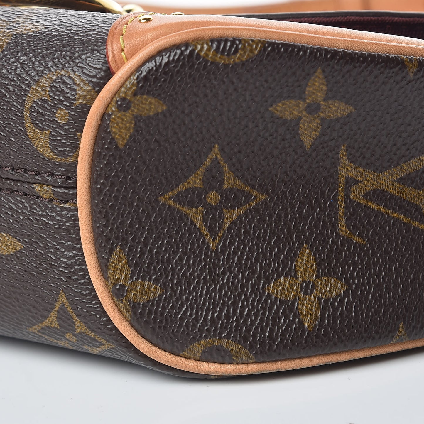 Monogram Saint Cloud