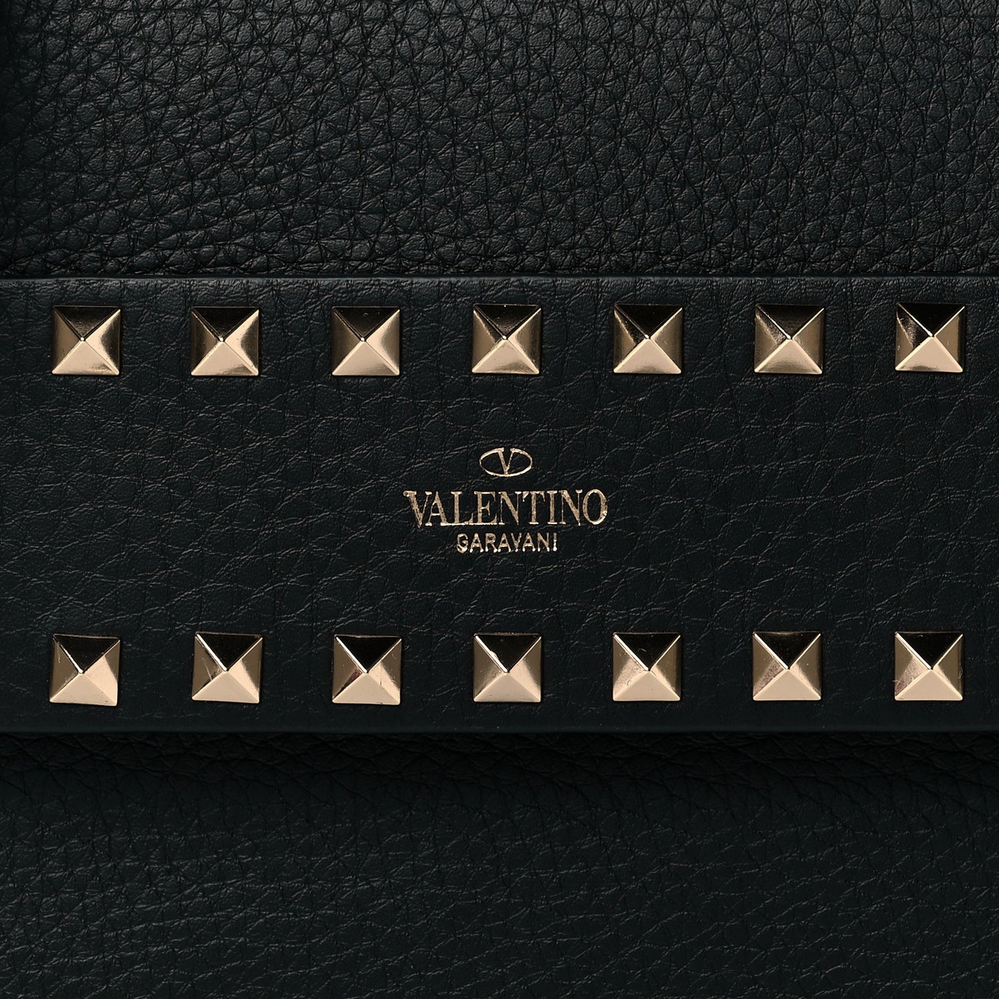 Pebbled Calfskin Rockstud Side Slip Crossbody Black