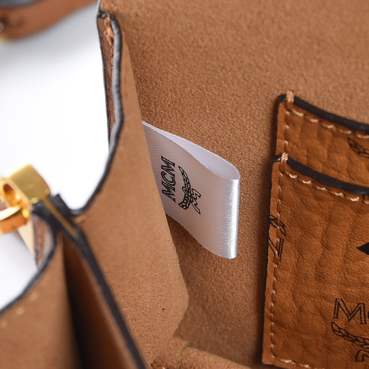 Visetos Mini Rabbit Crossbody Bag Cognac