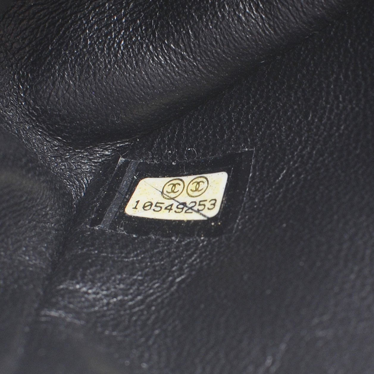 Caviar East West Flap Black