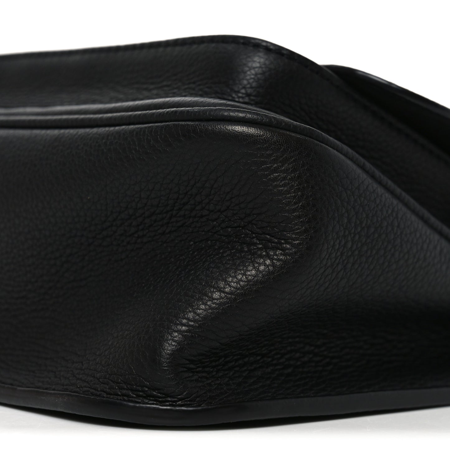 Grained Calfskin Lockme Chain Bag PM Black
