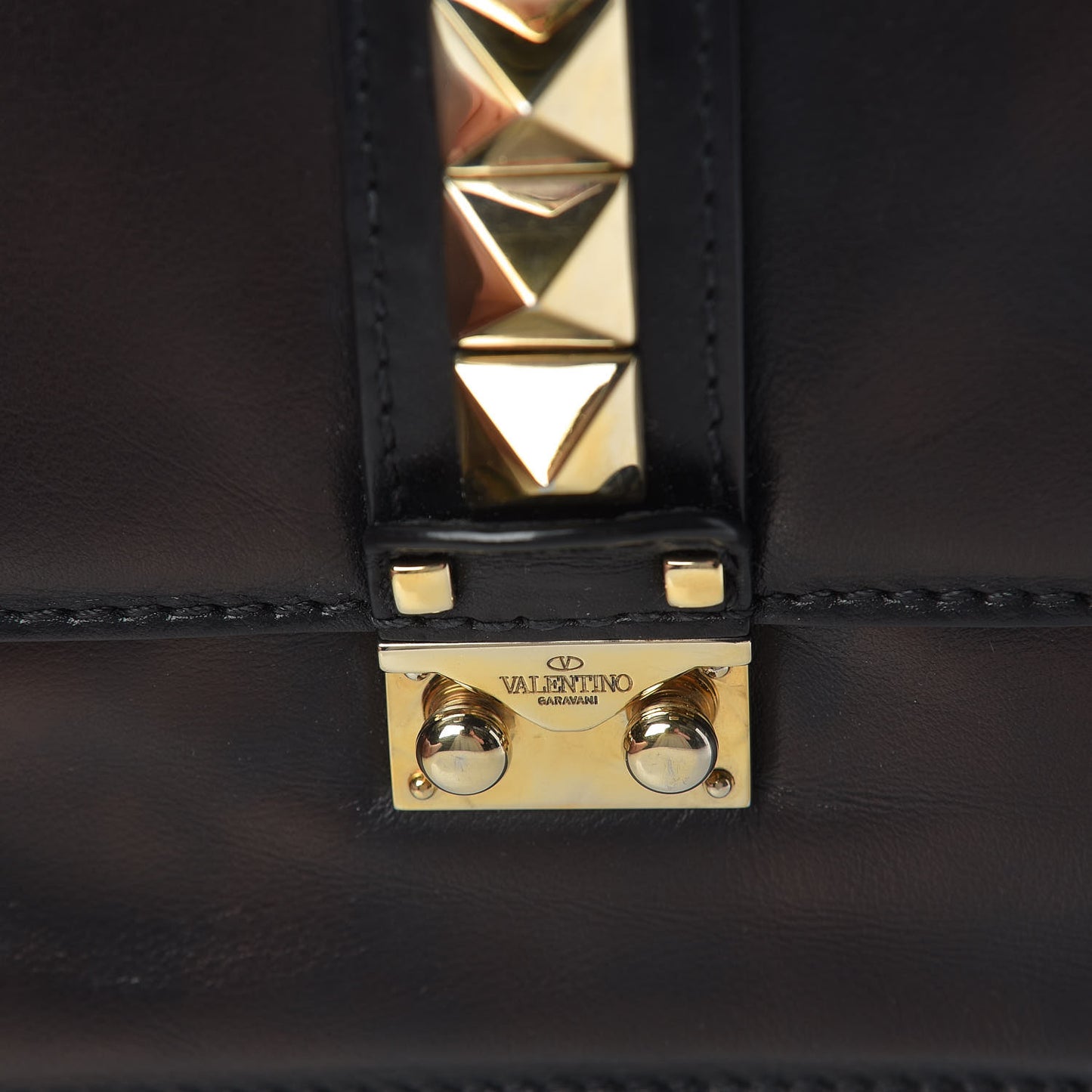 Vitello Medium Glam Lock Rockstud Flap Black