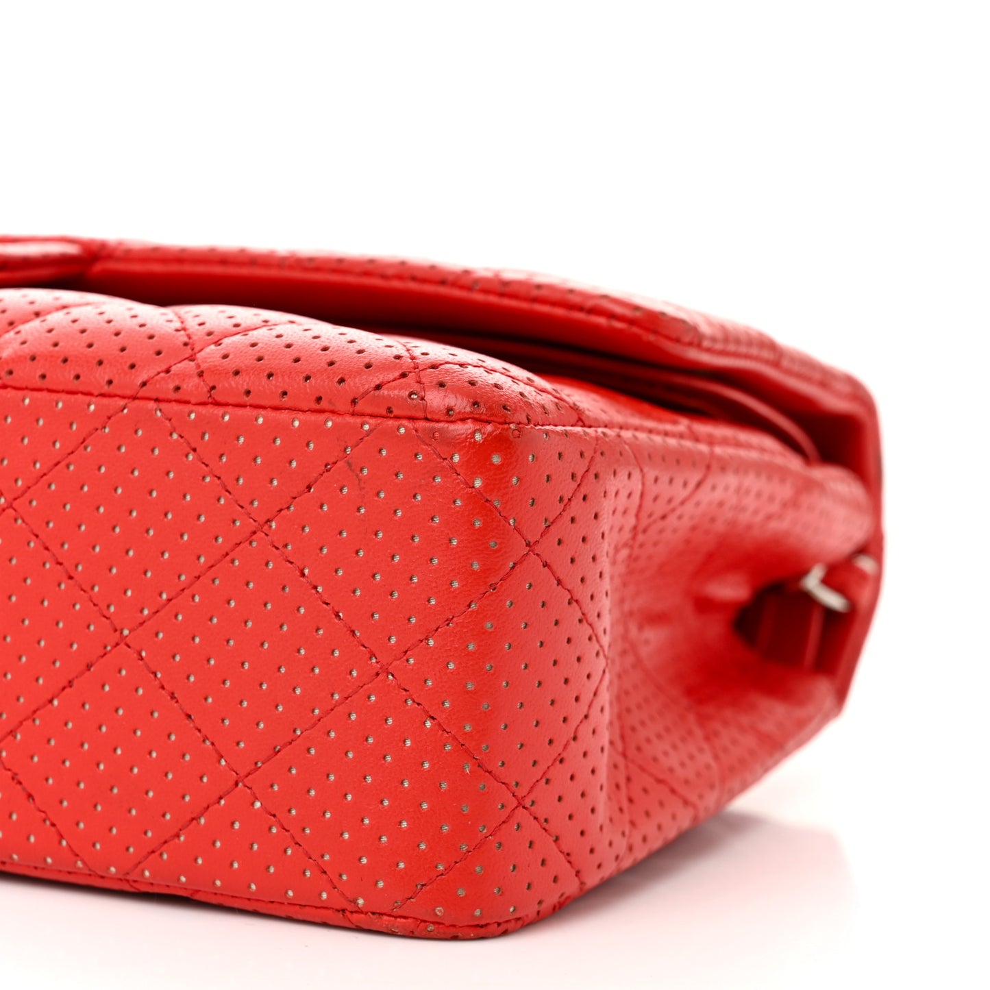 Lambskin Perforated Medium Double Flap Red