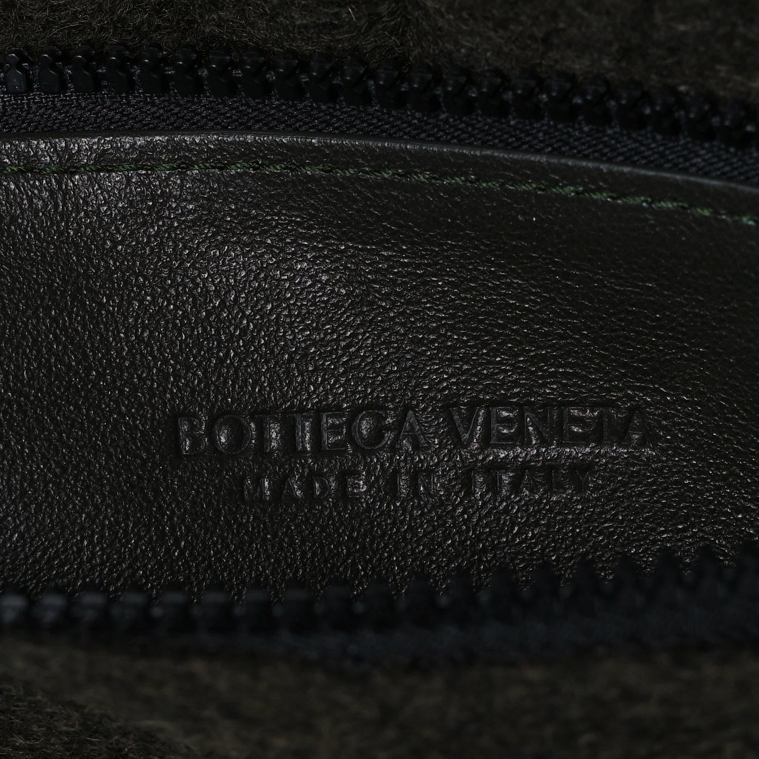 Bottega Veneta Calfskin Maxi Intrecciato Puffy Laptop Pouch Black 6 of 8