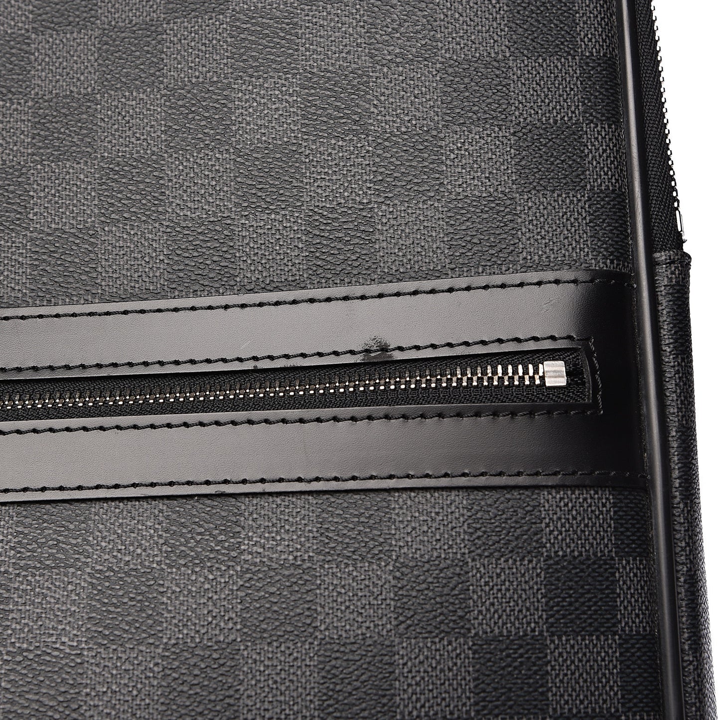 Damier Graphite Pegase 65