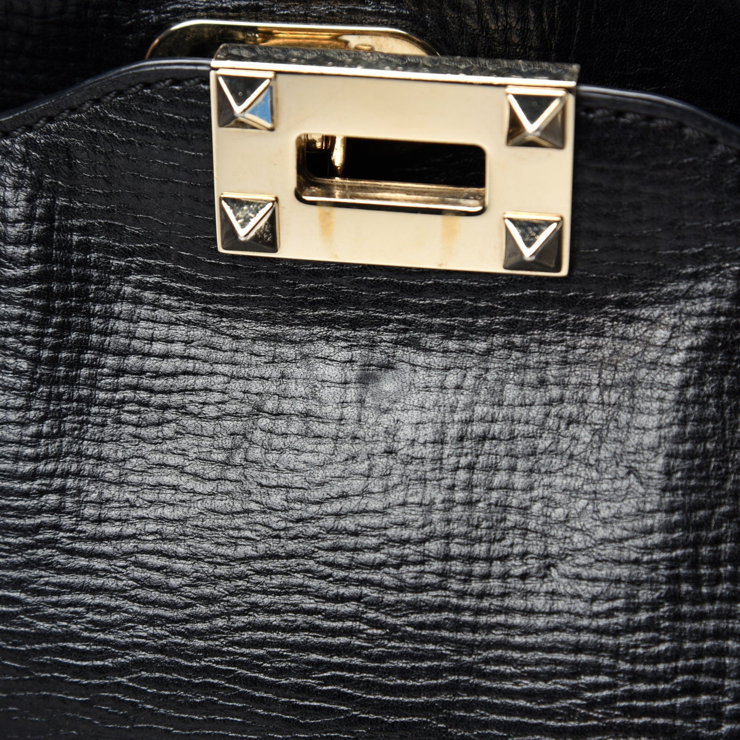 Textured Calfskin Medium Rockstud Tote Black
