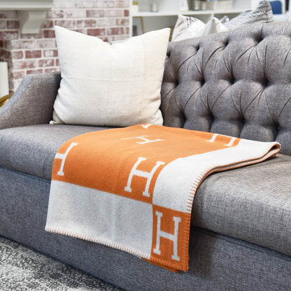 Hermes Wool Cashmere Signature Classic Avalon Blanket Ecru Potiron 2 of 5