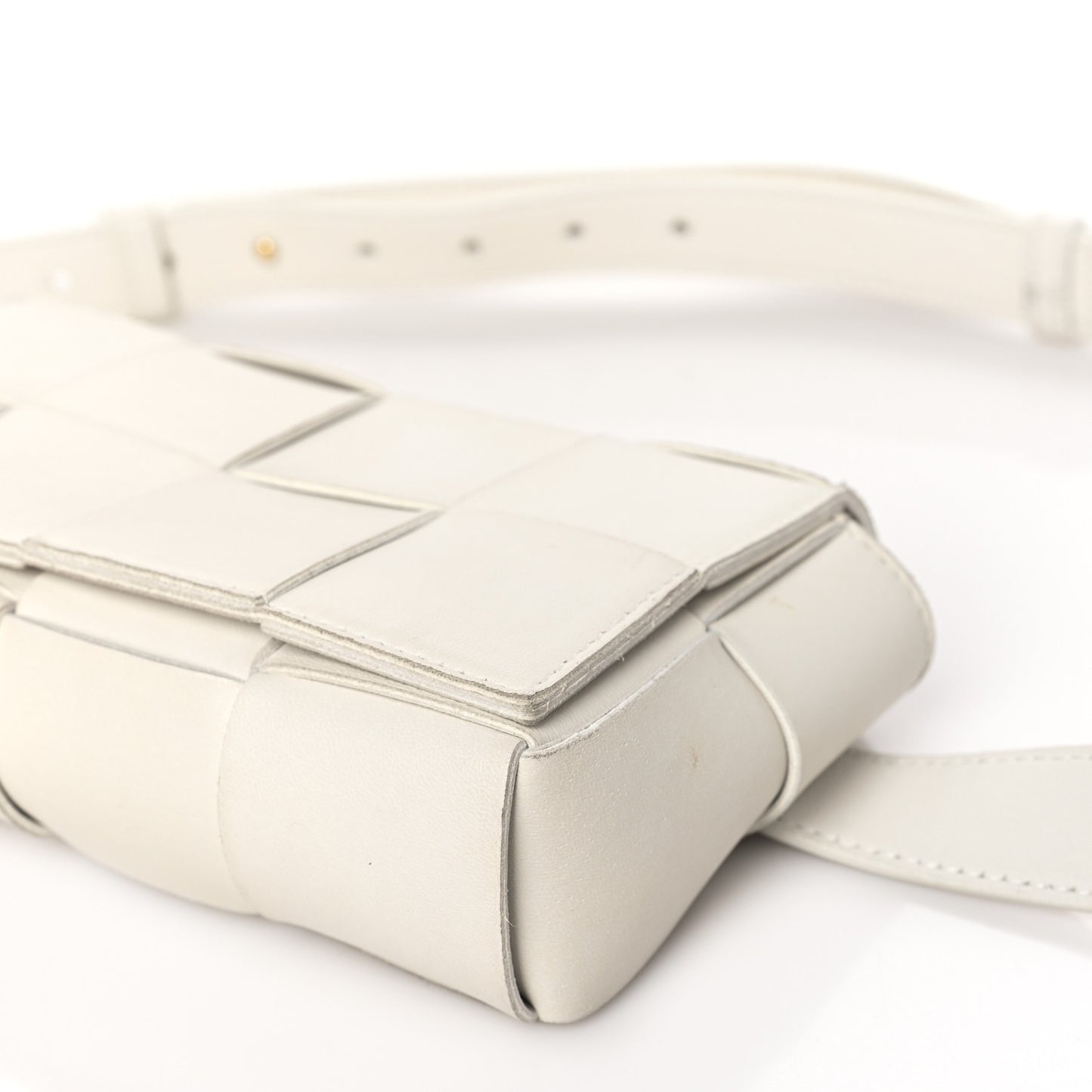 Nappa Maxi Intreccio The Belt Cassette Bag White