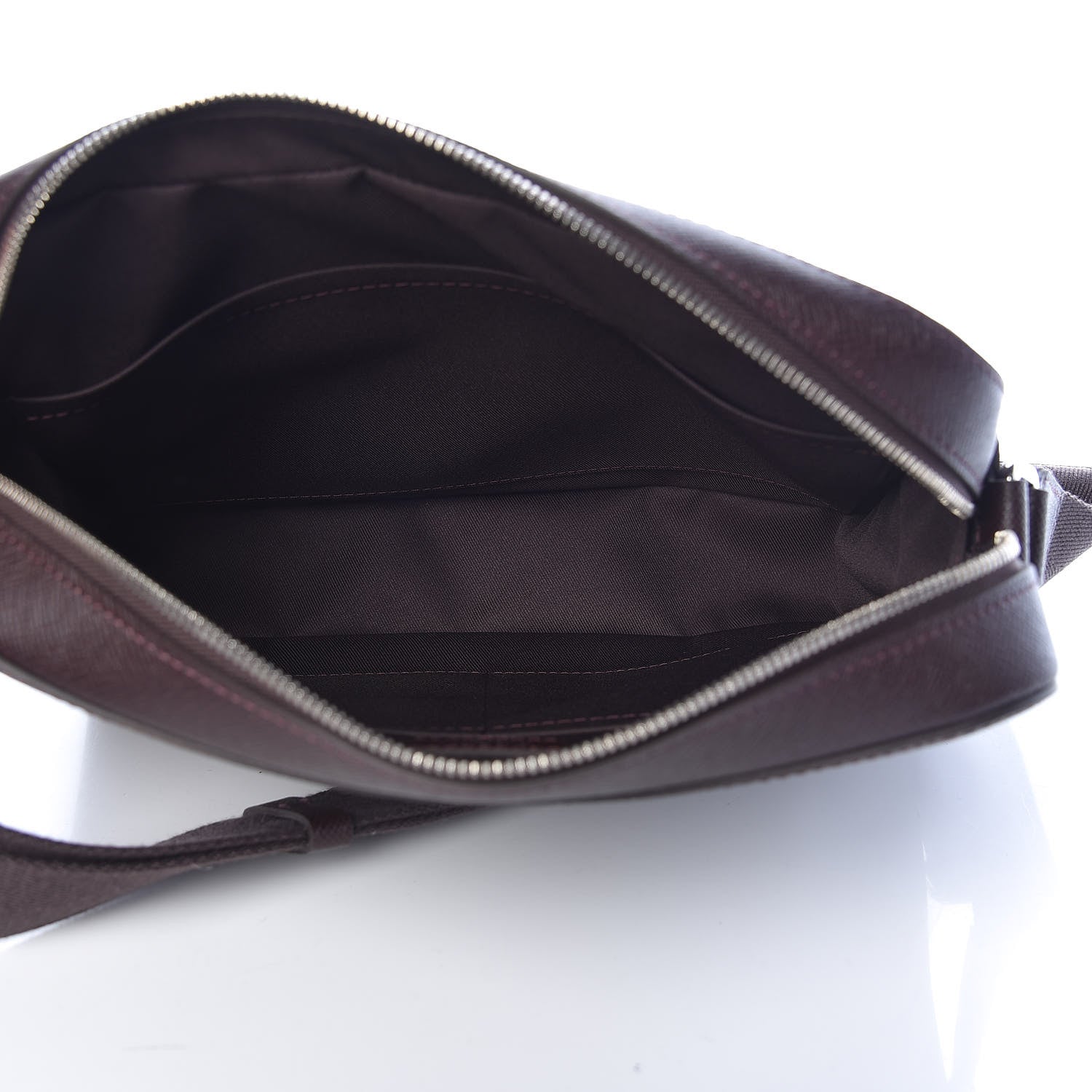 Louis Vuitton Taiga Anton Messenger PM Acajou 5 of 9