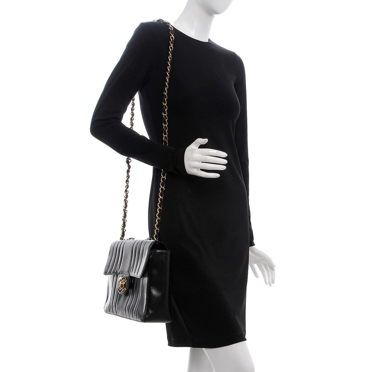Lambskin Vertical Quilt Jumbo Single Flap Black