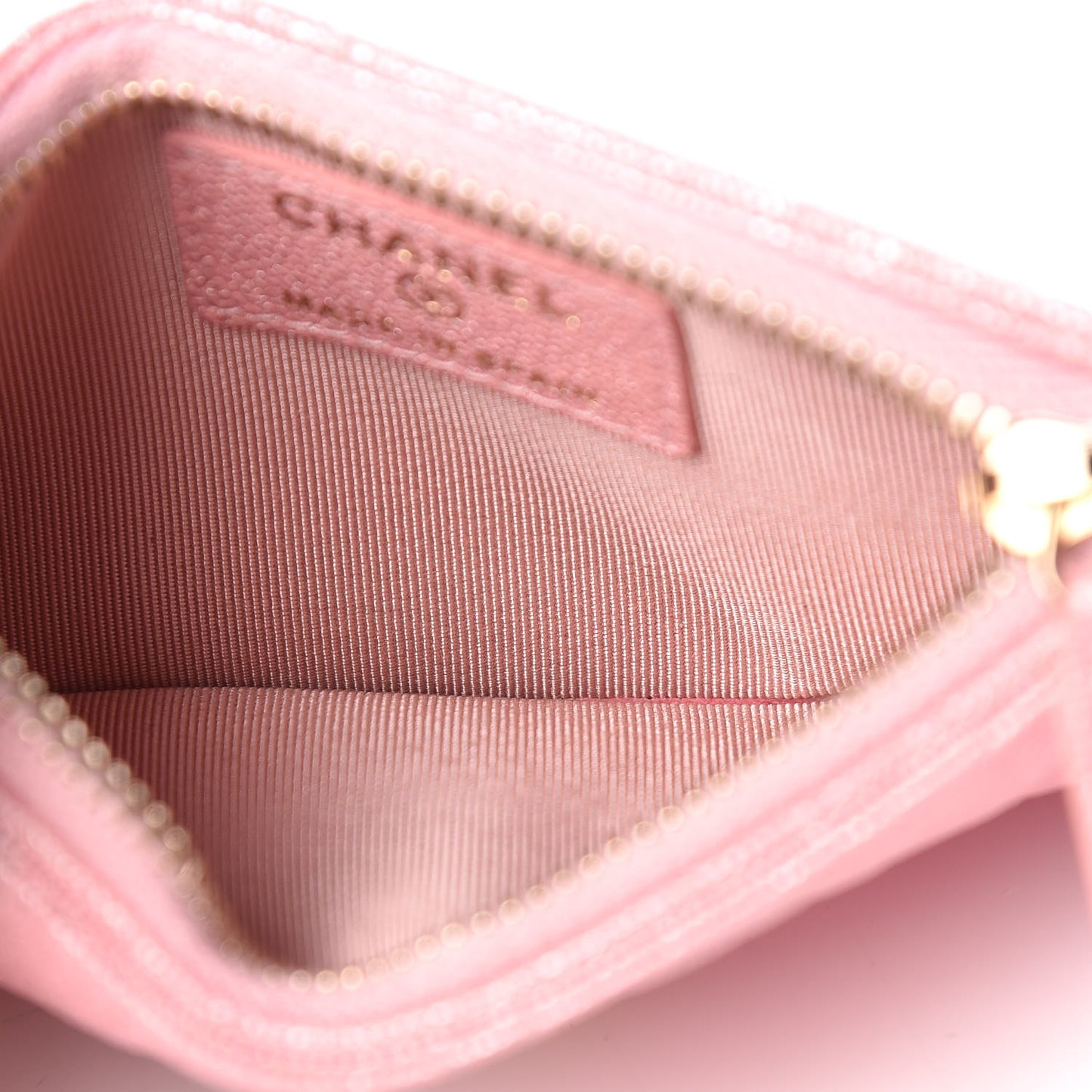 Iridescent Caviar Quilted Flap Zip Card Holder Pink