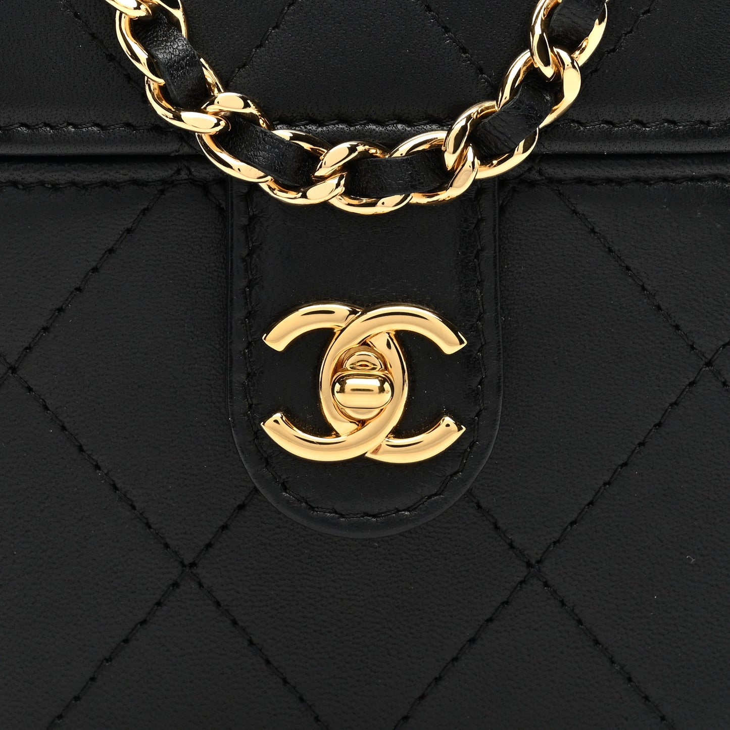 Lambskin Quilted Vanity Clutch With Chain Black