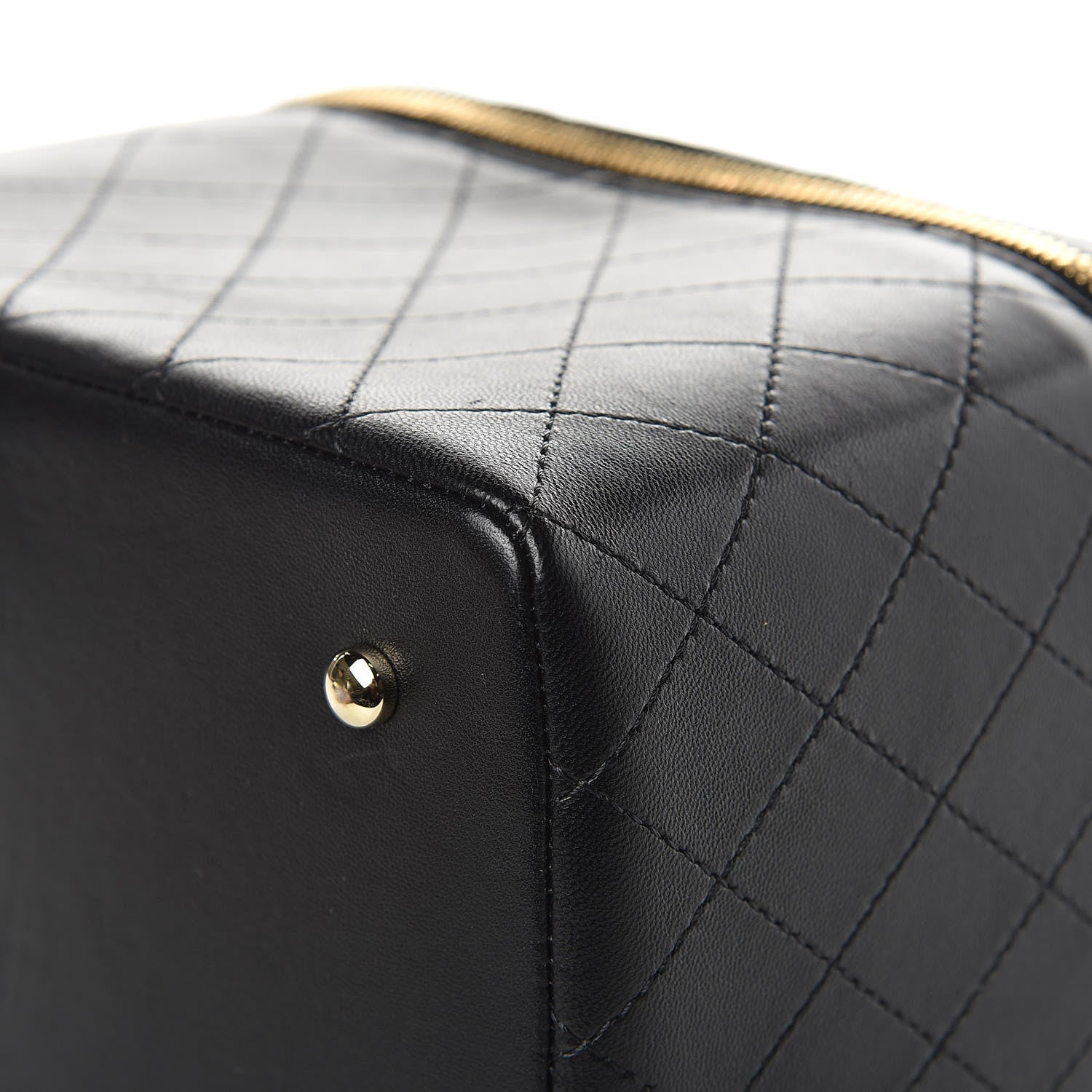 Chanel Lambskin Flat Quilted Knock On Wood Large Vanity Case Black 9 of 10