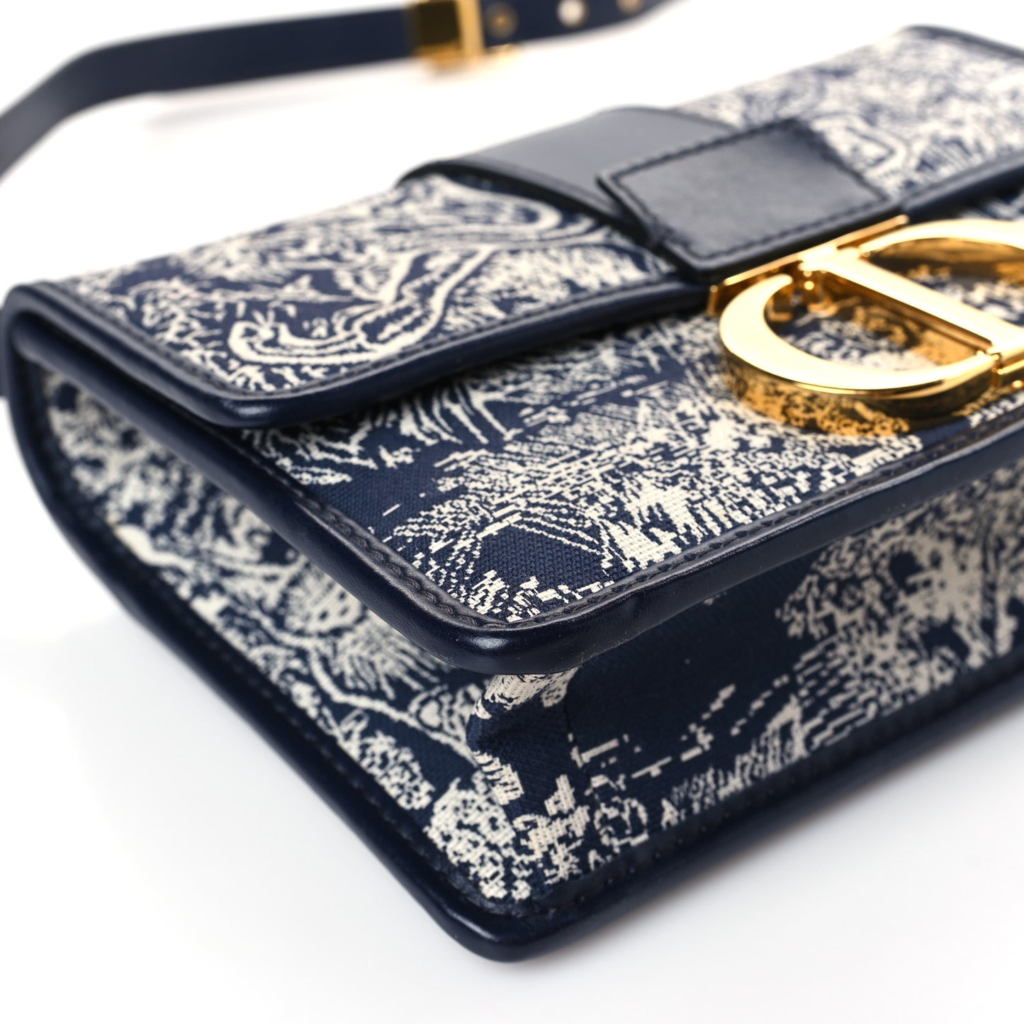 Toile de Jouy Reverse Jacquard 30 Montaigne Flap Bag Blue