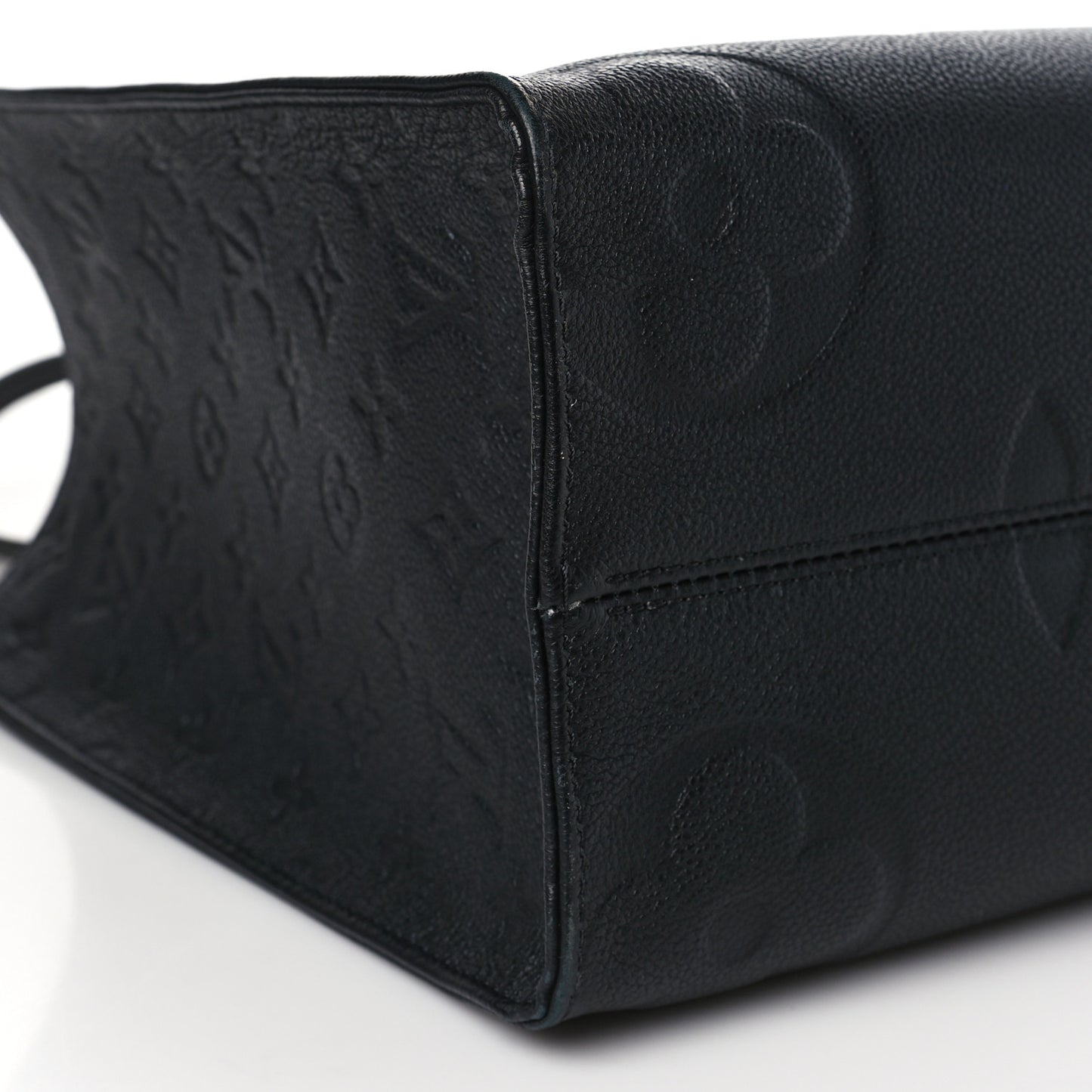 Empreinte Monogram Giant Onthego MM Black