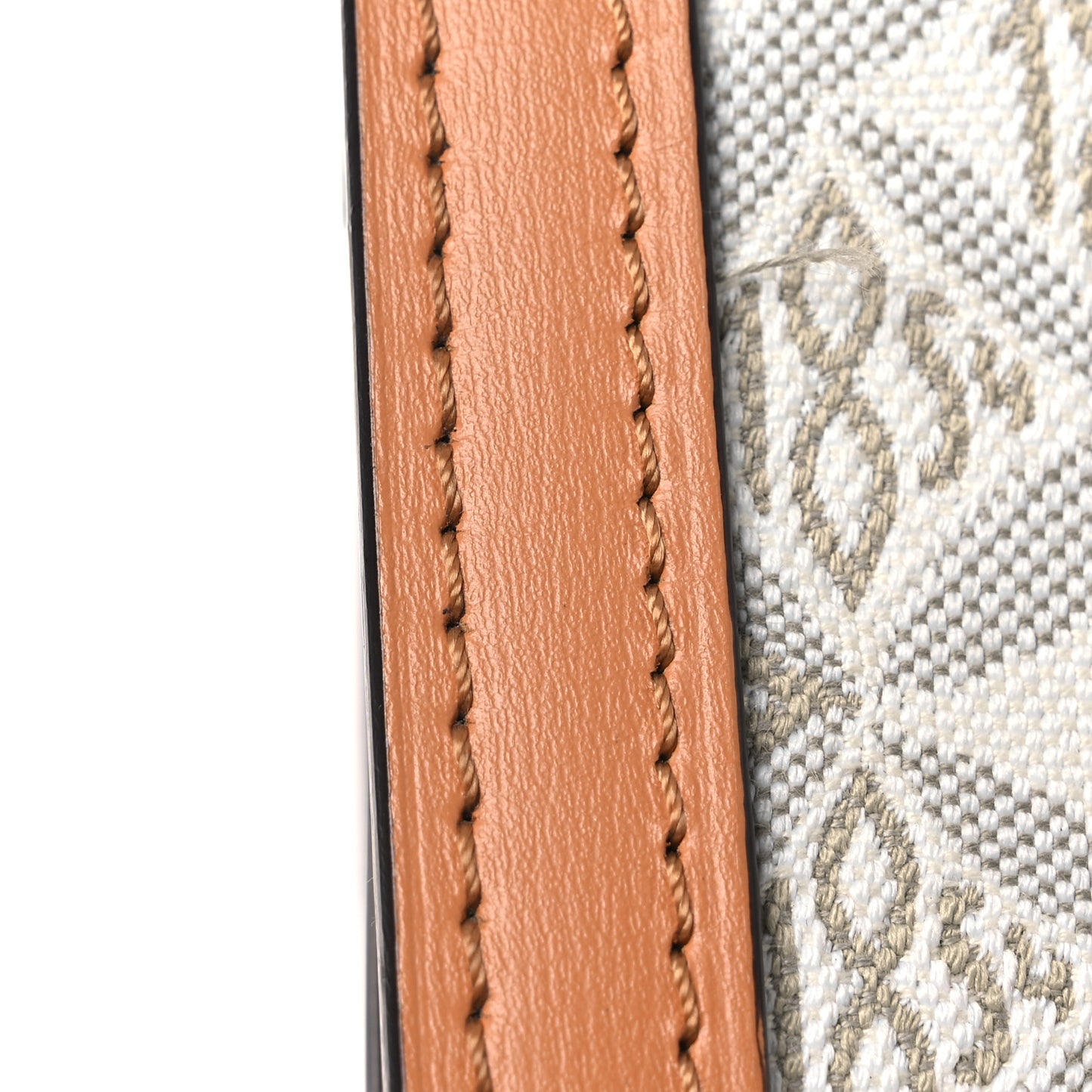 Jacquard Since 1854 Dauphine MM Creme