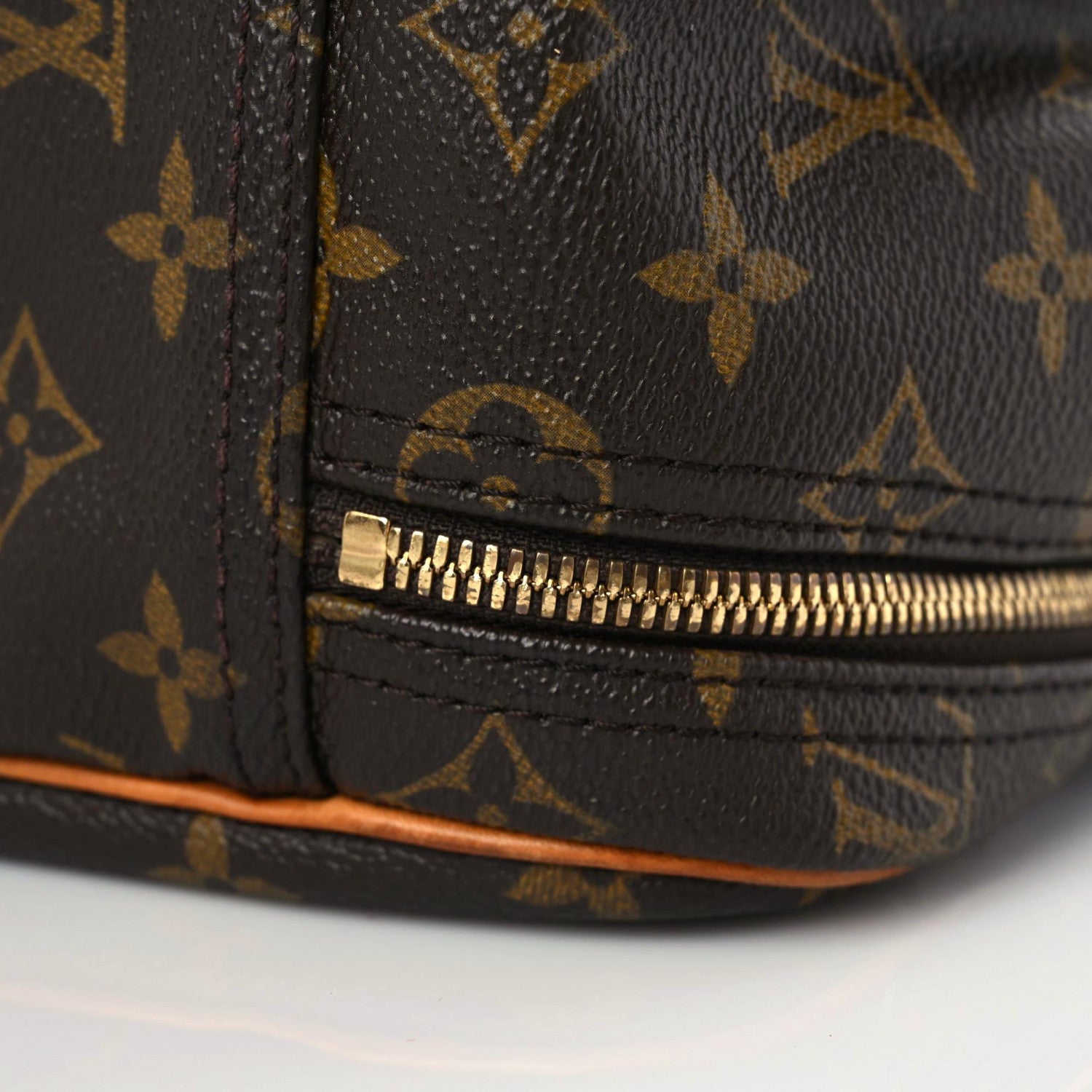 Louis Vuitton Monogram Excursion Shoe Bag 17 of 29