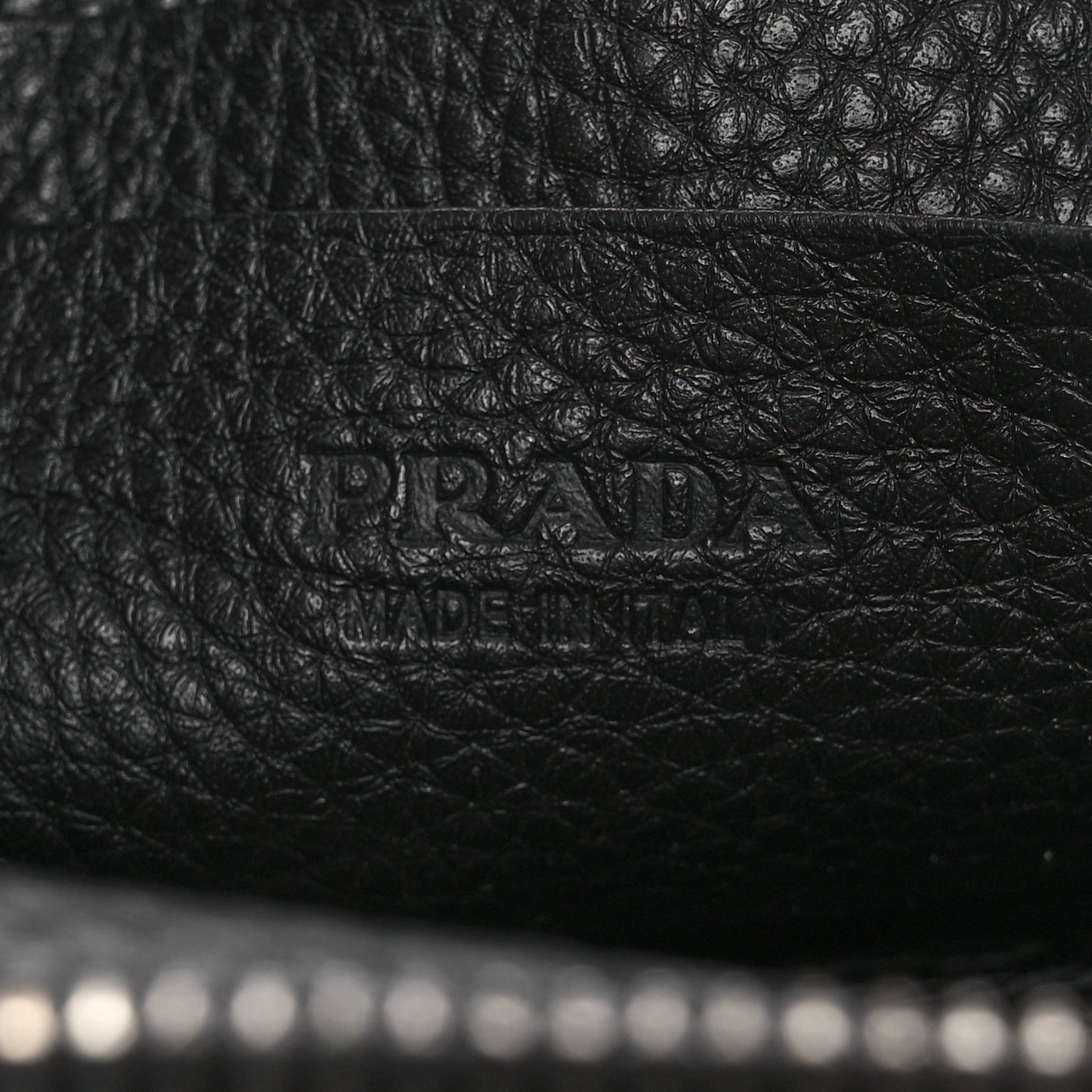 Vitello Daino Sling Bag Black
