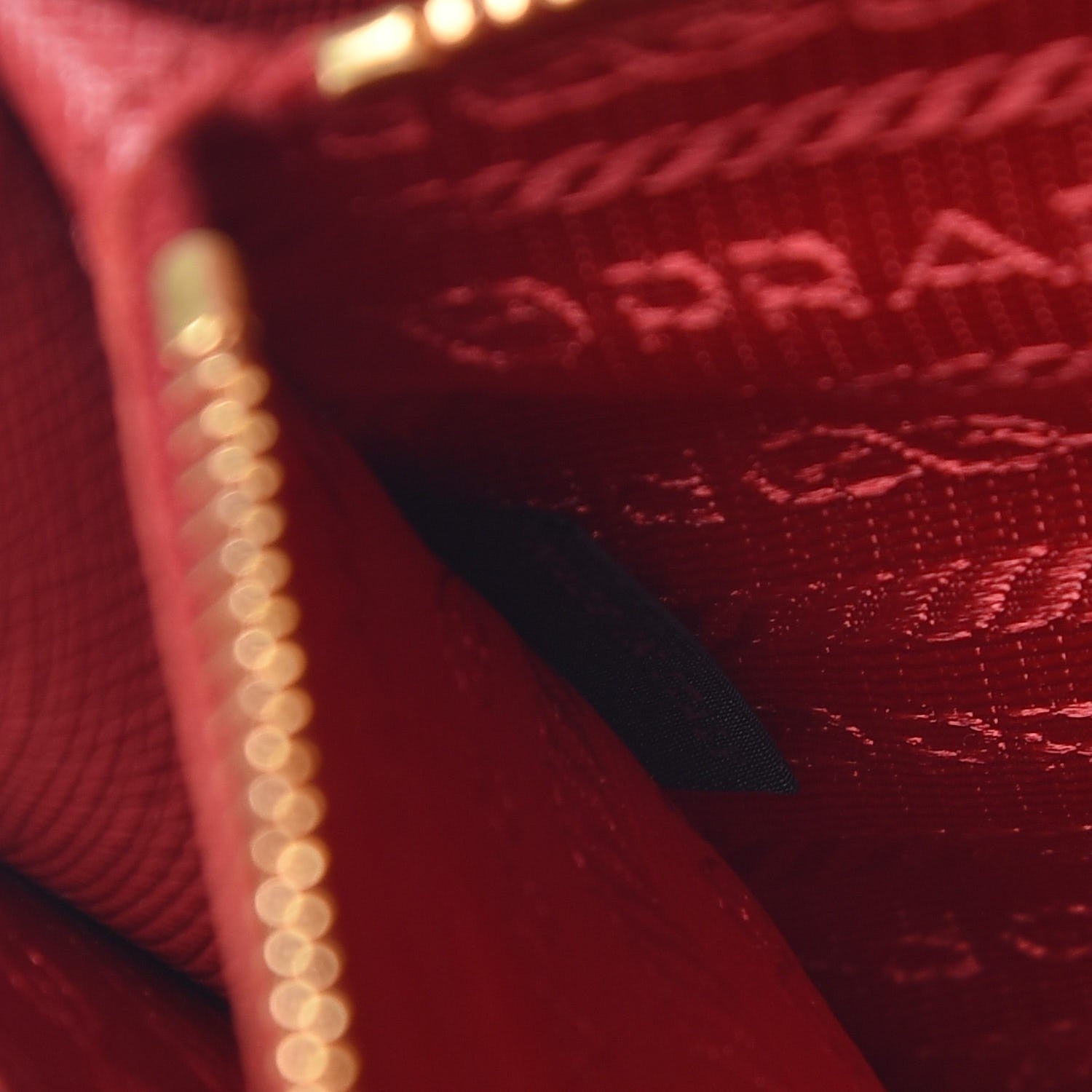 Prada Saffiano Heart Chain Wallet Fuoco 7 of 9
