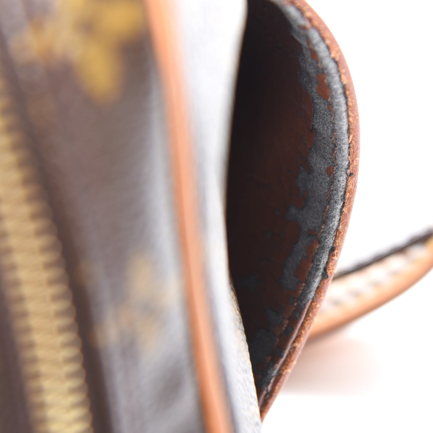 Louis Vuitton Monogram Danube 21 9 of 9