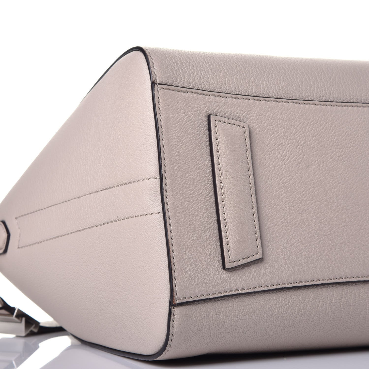 Givenchy Sugar Goatskin Small Antigona Dune 14 of 16