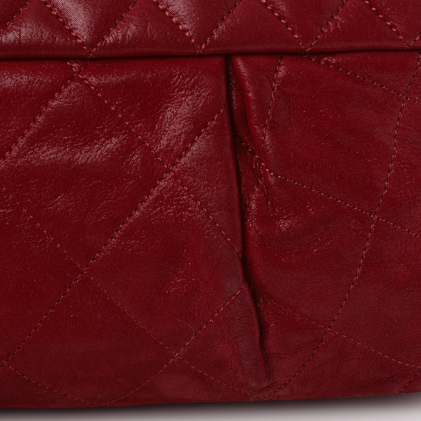 Iridescent Calfskin Large Chic Quilt Flap Red
