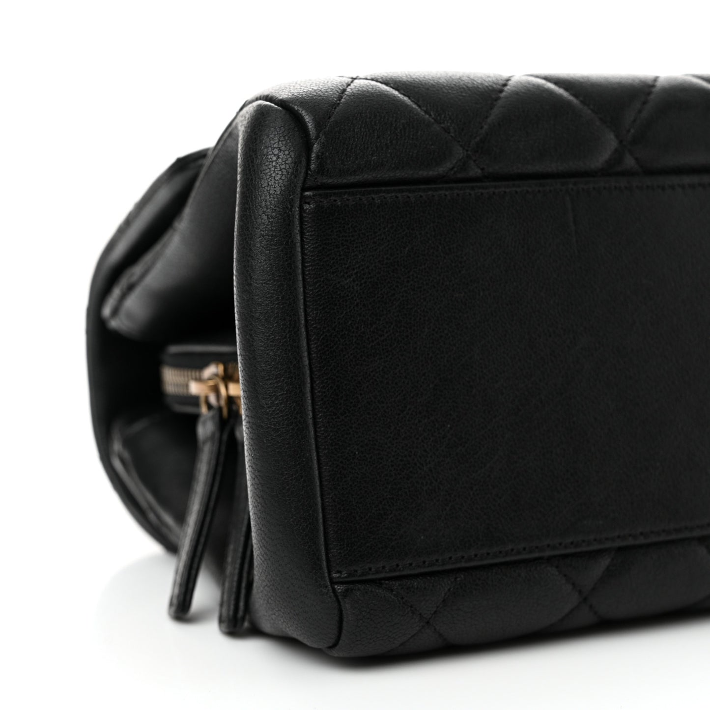 Shiny Sheepskin Quilted Small Trapezio Flap Black