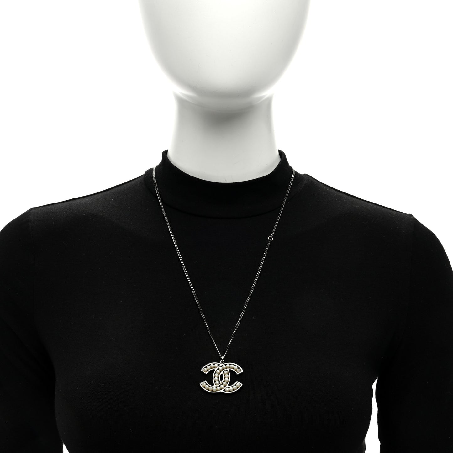 Ruthenium Pearl CC Pendant Necklace Silver