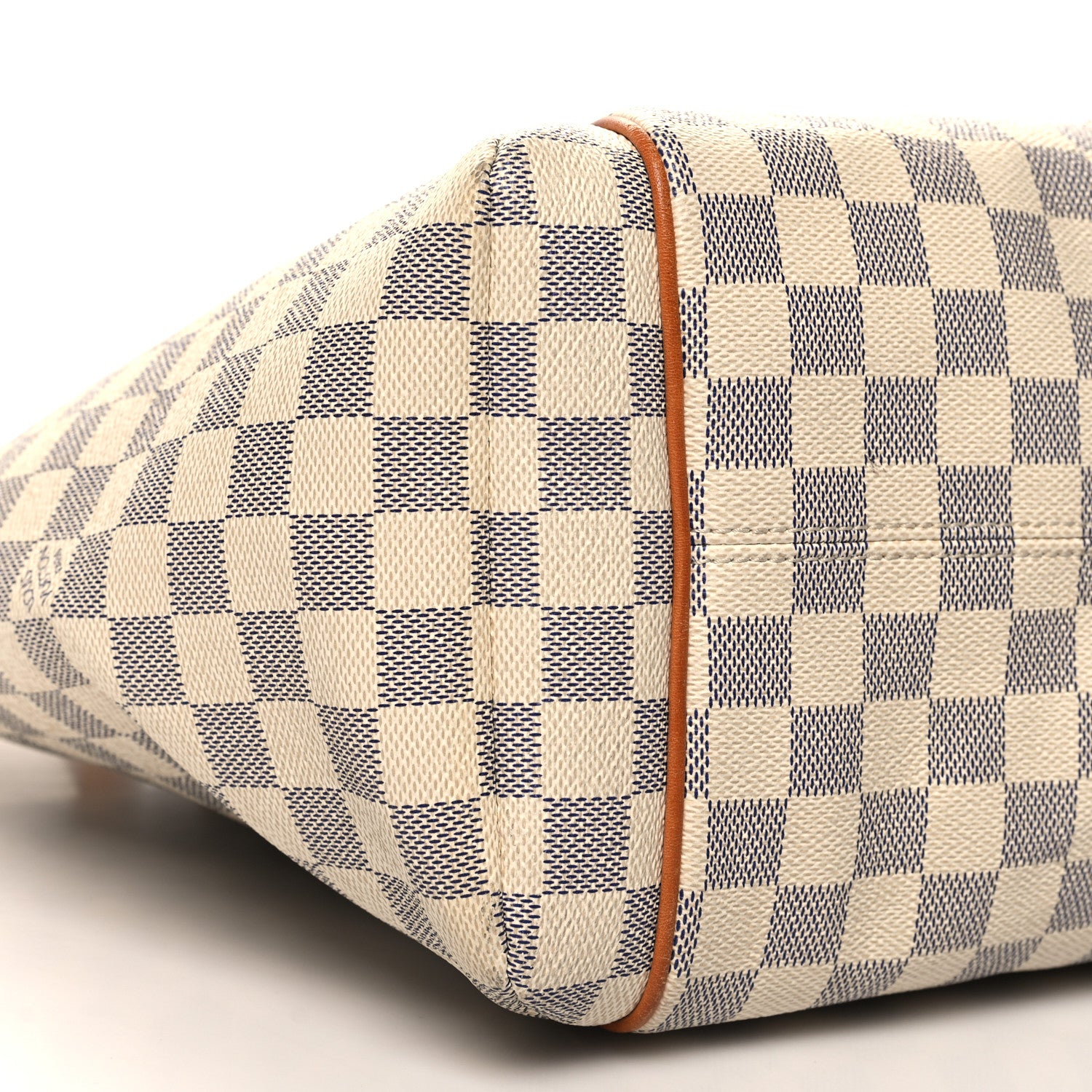 Louis Vuitton Damier Azur Totally MM 8 of 9